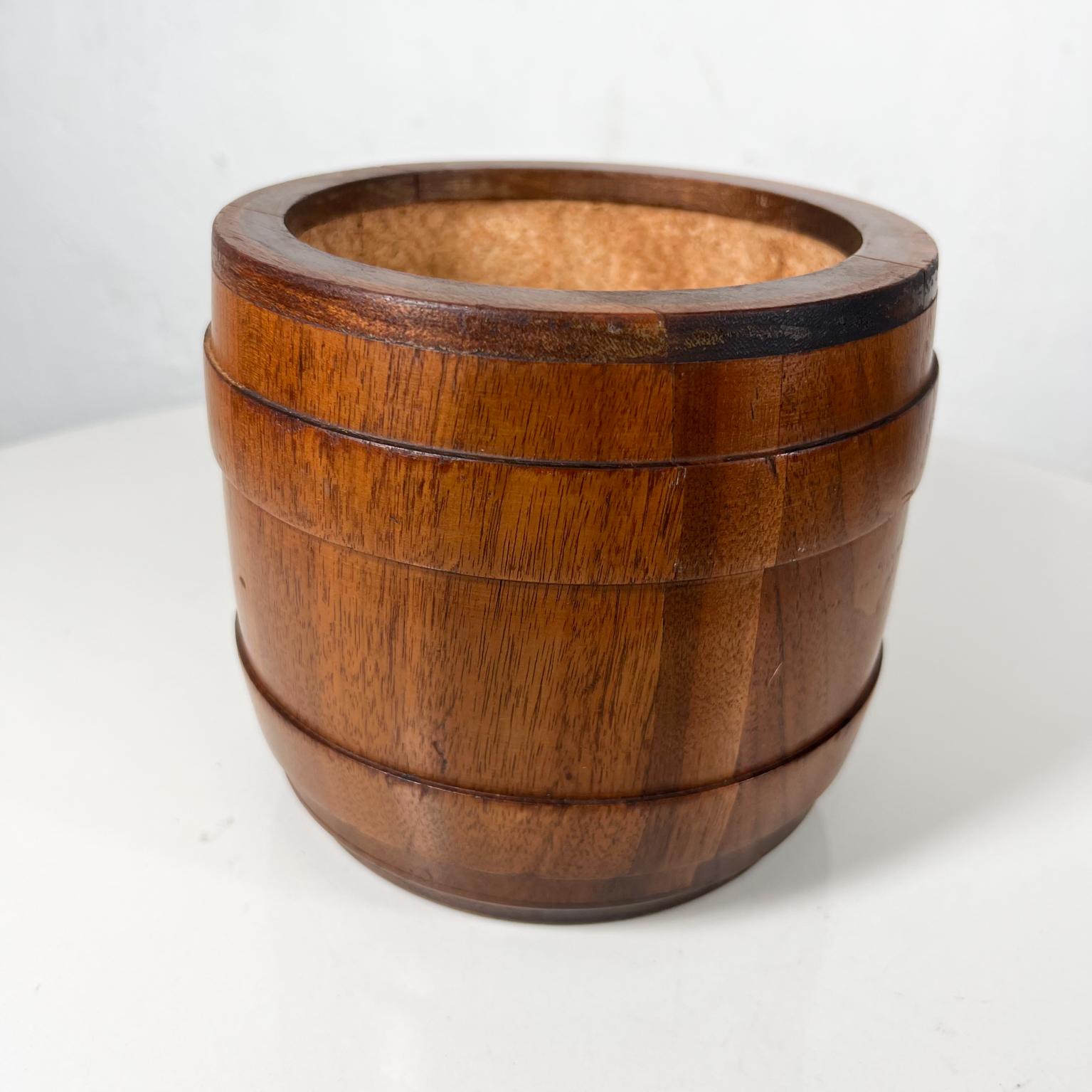 1970s Vintage Small Barrel Container Walnut Wood with Cork Interior  In Good Condition In Chula Vista, CA