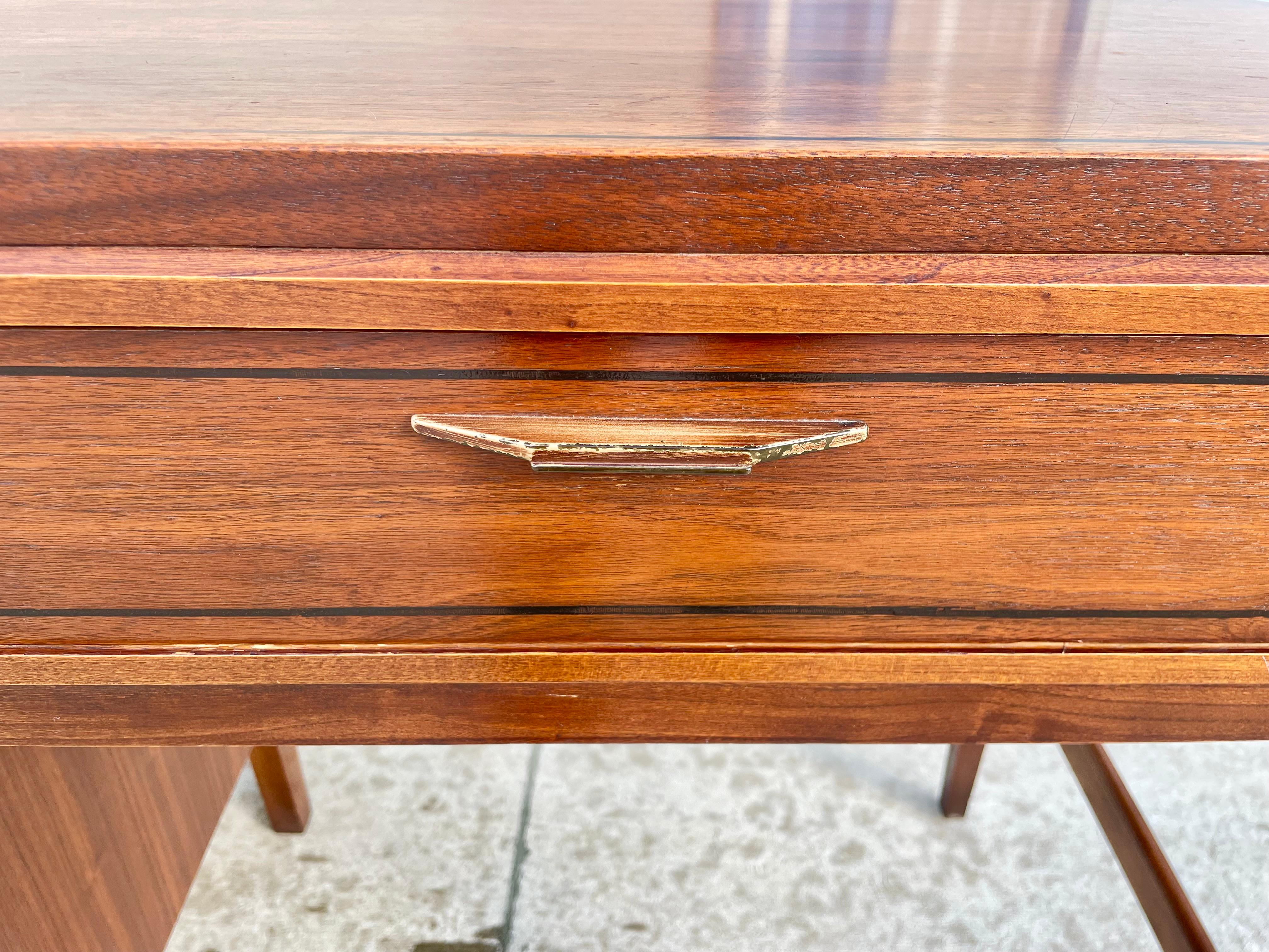 Vintage Walnut Writing Desk by Kent Coffey Temp In Good Condition For Sale In North Hollywood, CA