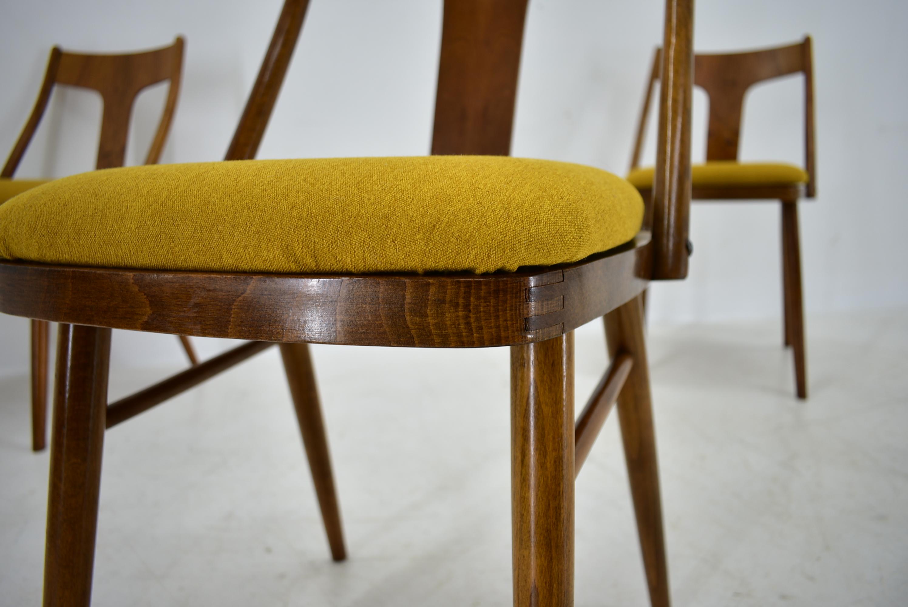 Vintage Walnut & Yellow Fabric Chairs by Mier, Czech, 1960s, Set of 4 In Good Condition For Sale In Praha, CZ
