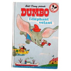 Vintage Walt Disney Dumbo Book 1980 French Edition Illustrated, 2C56