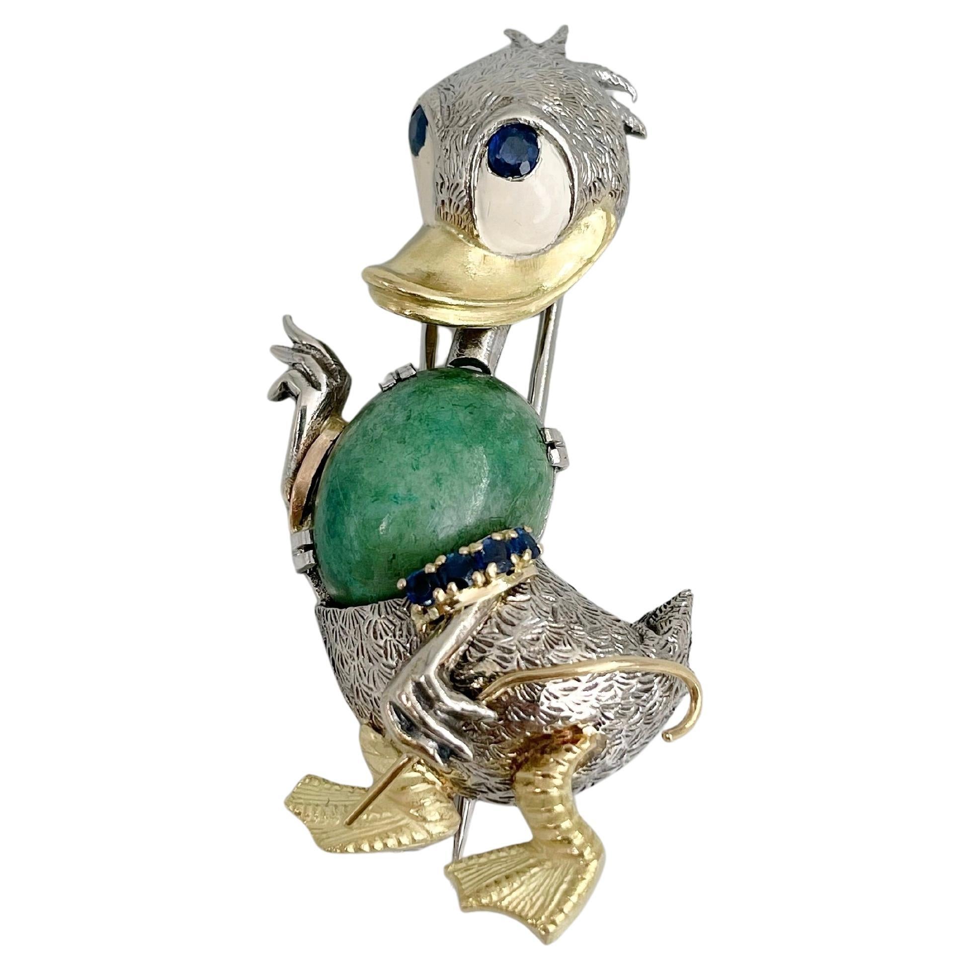 Vintage Walt Disney Productions 18 Karat Gold Enamel Sapphire Donald Duck Brooch