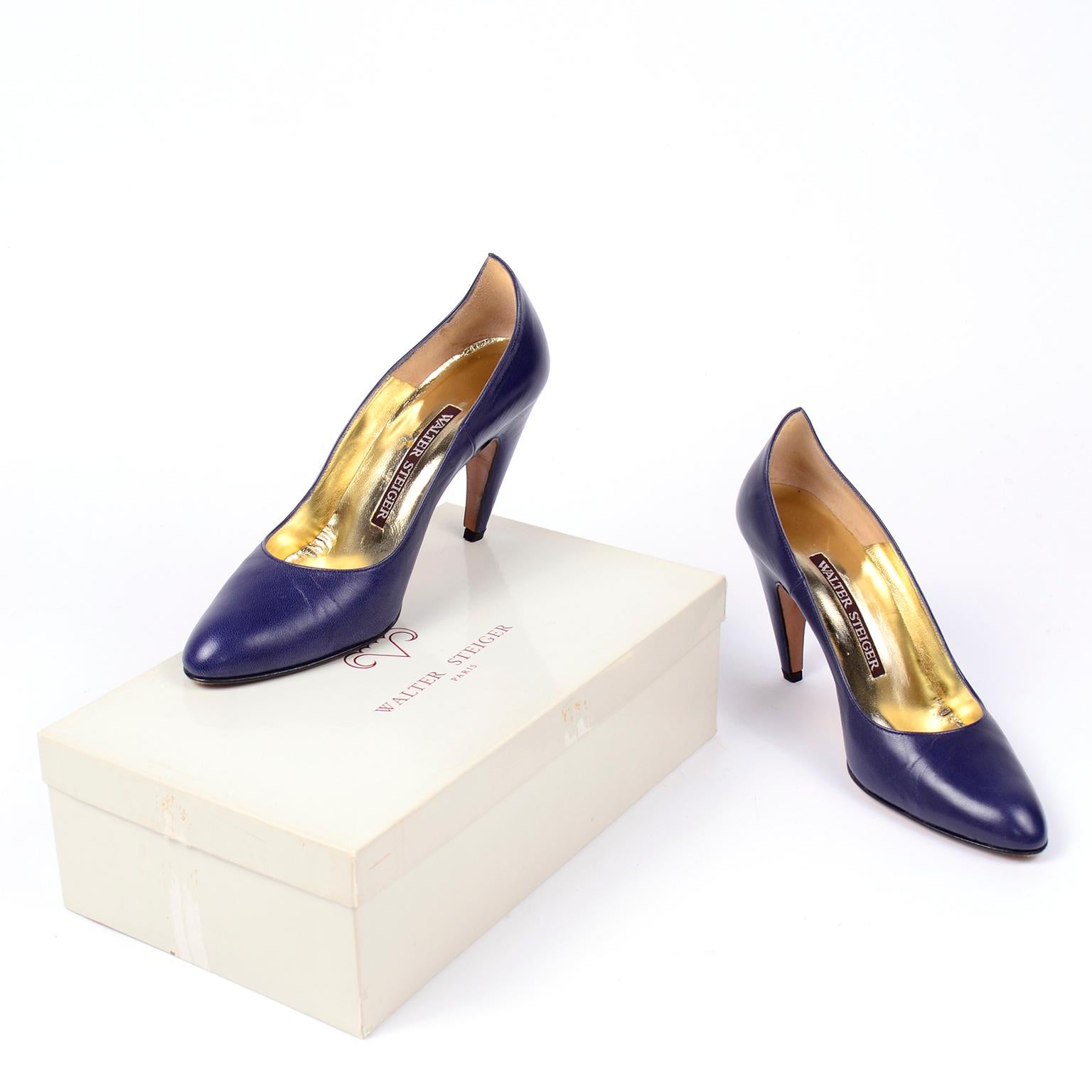 These incredible avant garde vintage Walter Steiger shoes make such a great fashion statement! They are in a wonderful royal blue leather and they have the Steiger signature unique curved heel that leads to a dramatic point at the back of the ankle.