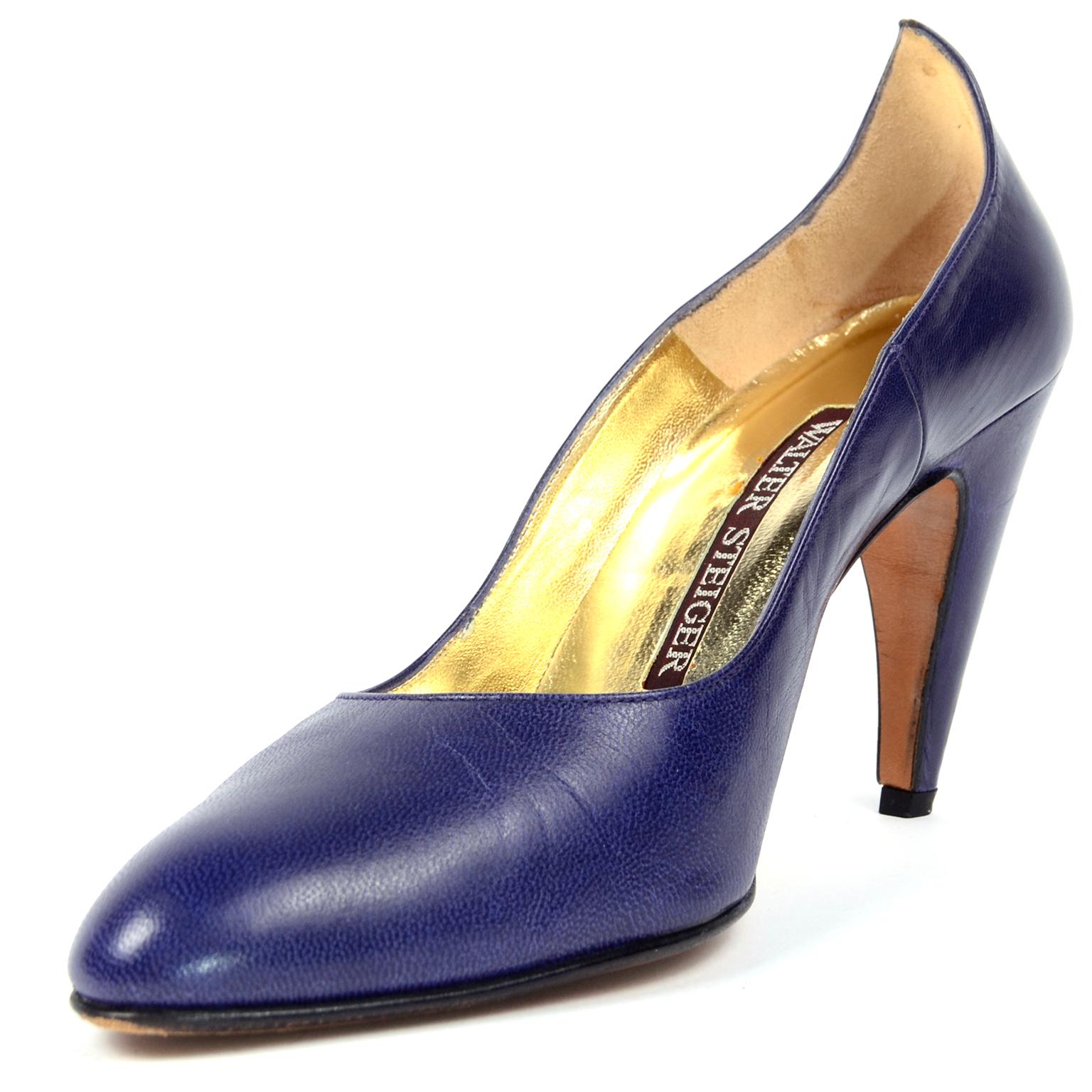 Chaussures vintage Walter Steiger sculptées avant-garde en cuir bleu avec des talons en vente 3