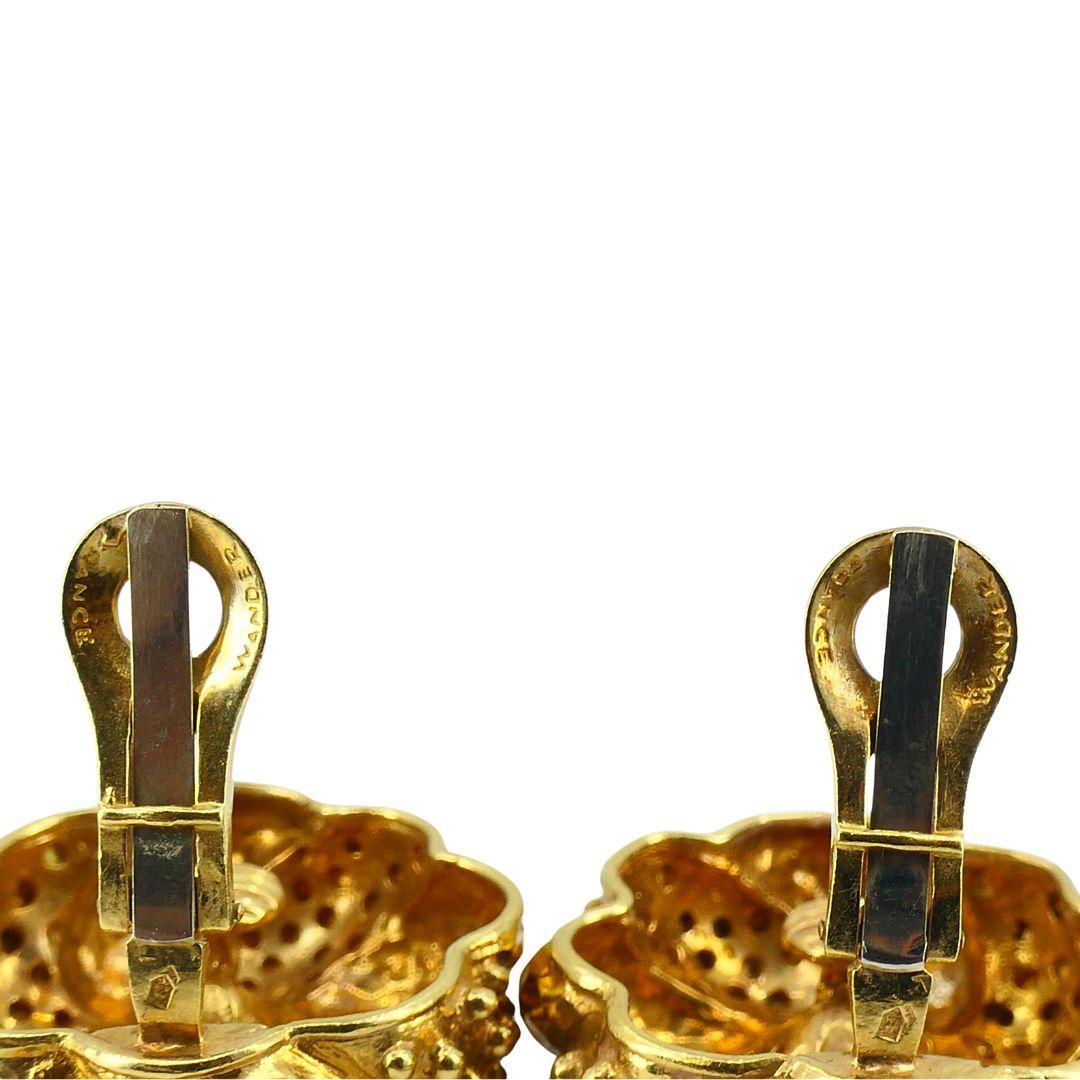 Vintage Wander 18k Gold Floral Clip-on Earrings For Sale 4