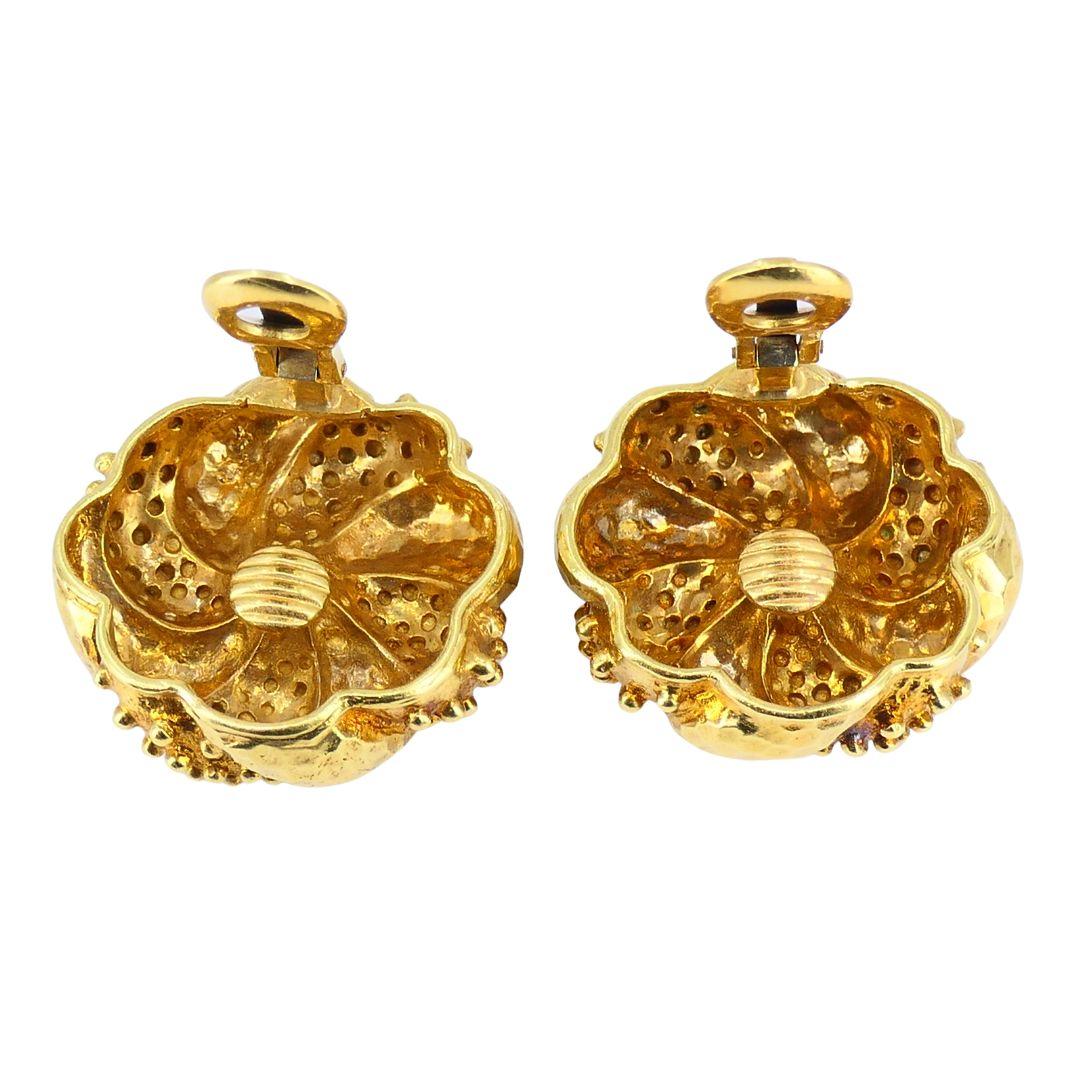 Vintage Wander 18k Gold Floral Clip-on Earrings For Sale 5