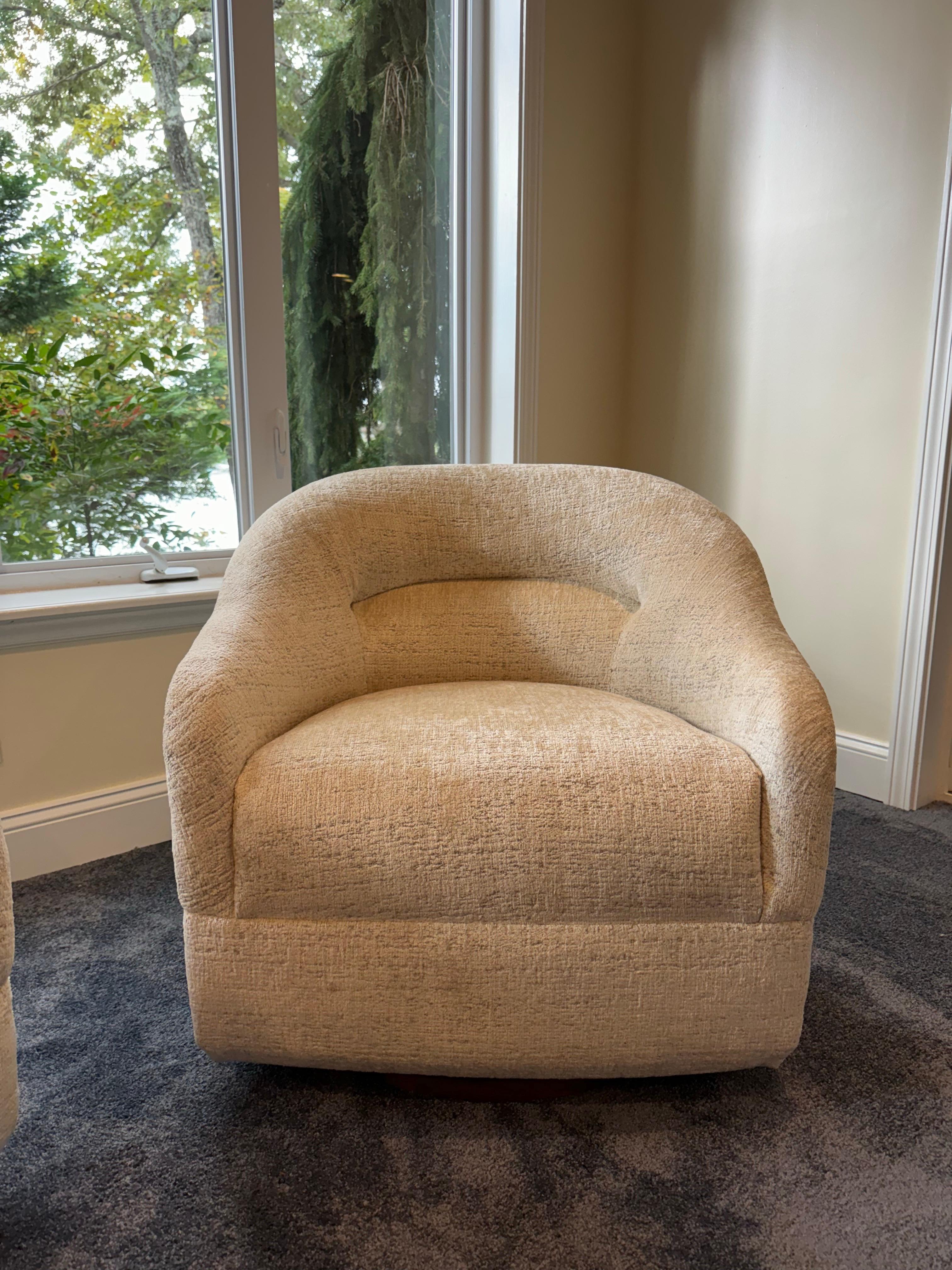 Chaises pivotantes Vintage Ward Bennet - une paire en vente 2