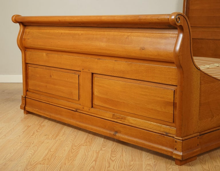 Vintage Waring & Gillow Oak Double Sleigh Bed Frame For Sale 3