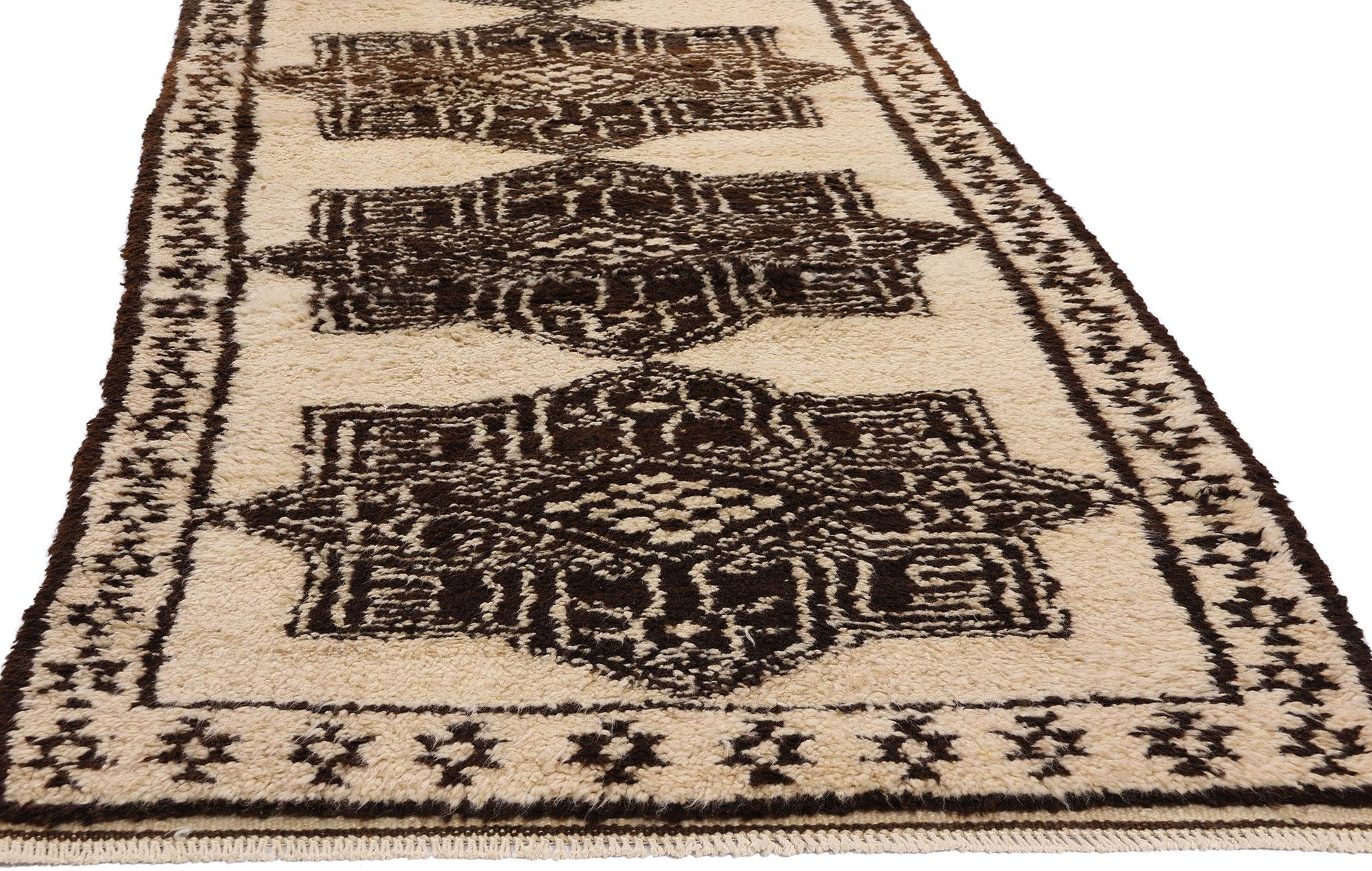 Alfombra turca tribal kurda vintage en tonos tierra cálidos, 03'00 x 13'06 Turco en venta