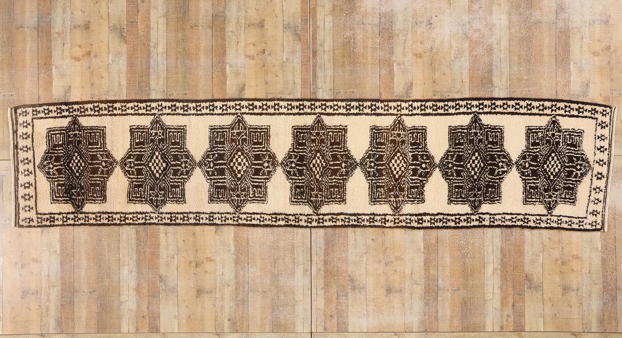 Alfombra turca tribal kurda vintage en tonos tierra cálidos, 03'00 x 13'06 en venta 1