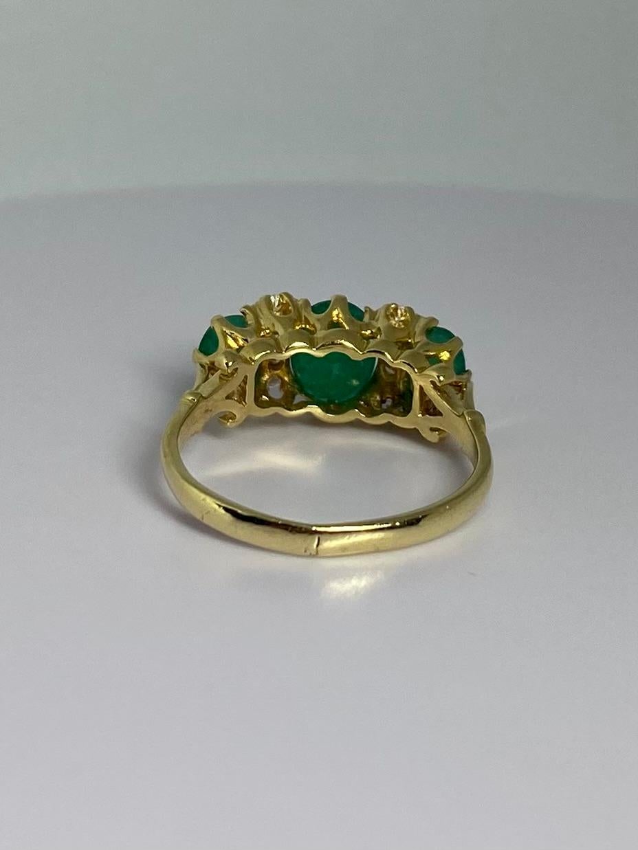 Vintage Warm Golden Ring with Natural Diamonds and Natural Emeralds, 1950s For Sale 7