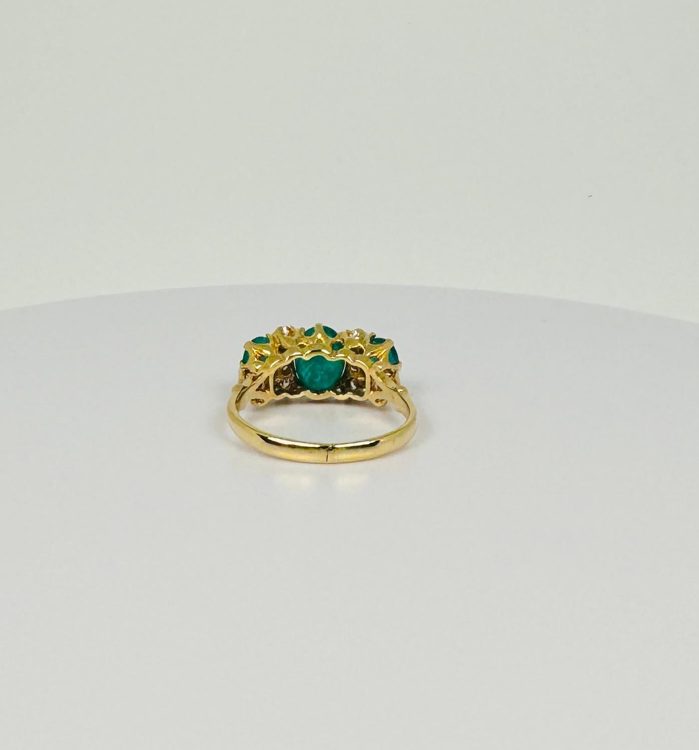 Anillo Oro Amarillo 18k Cuatro Esmeraldas Naturales  Ocho diamantes talla única Art Déco 1
