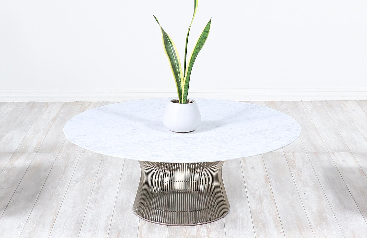 Mid-Century Modern Warren Platner table basse vintage en marbre de Carrare et acier pour Knoll en vente