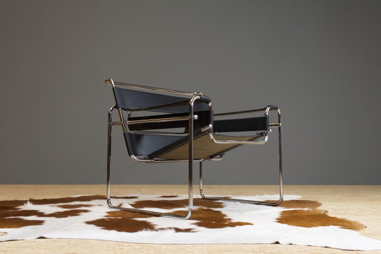 Mid-Century Modern Vintage Wassily B3 Black Leather and Chrome Chair Marcel Breuer