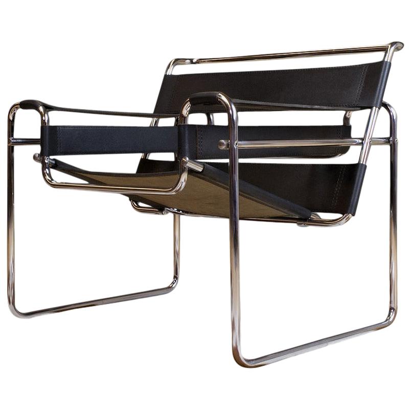 Vintage Wassily B3 Black Leather and Chrome Chair Marcel Breuer For Sale