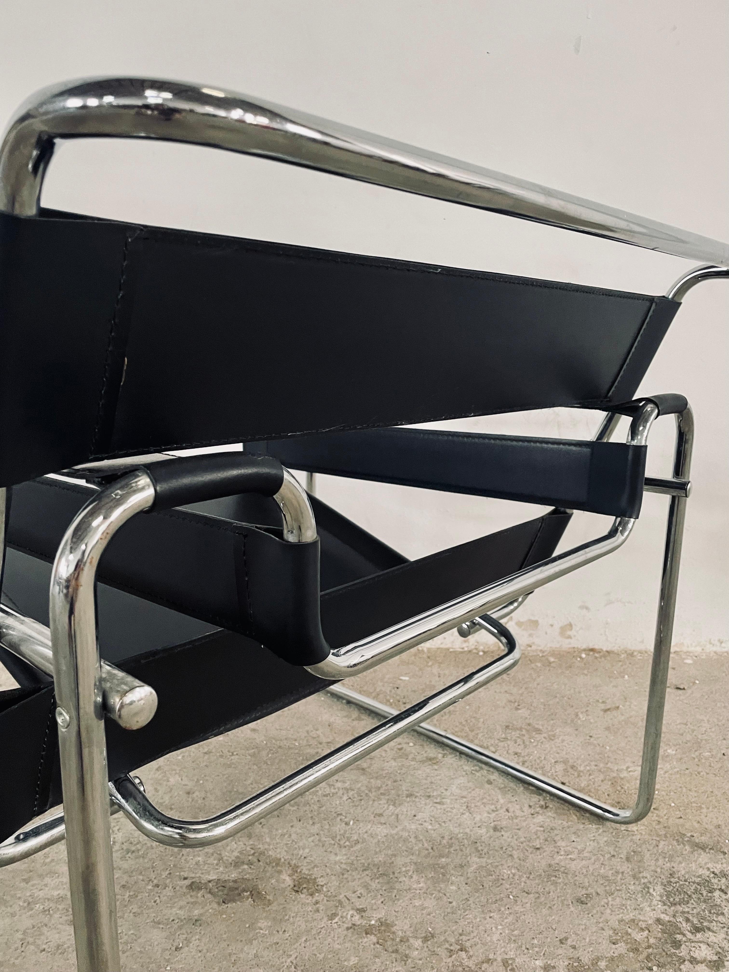 Vintage Wassily Chair in the Style of Marcel Breuer for Knoll International For Sale 4