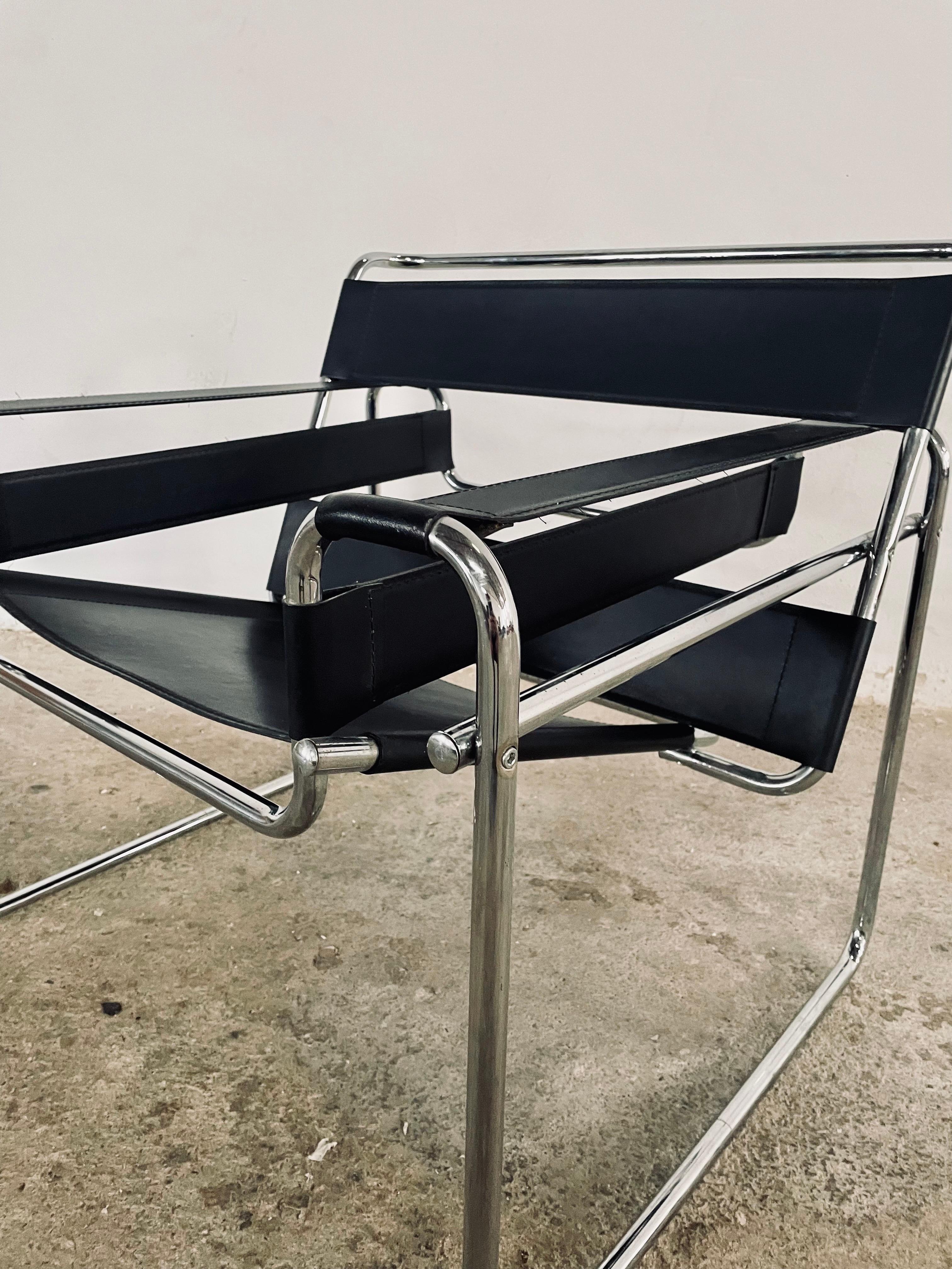 Vintage Wassily Chair in the Style of Marcel Breuer for Knoll International For Sale 2