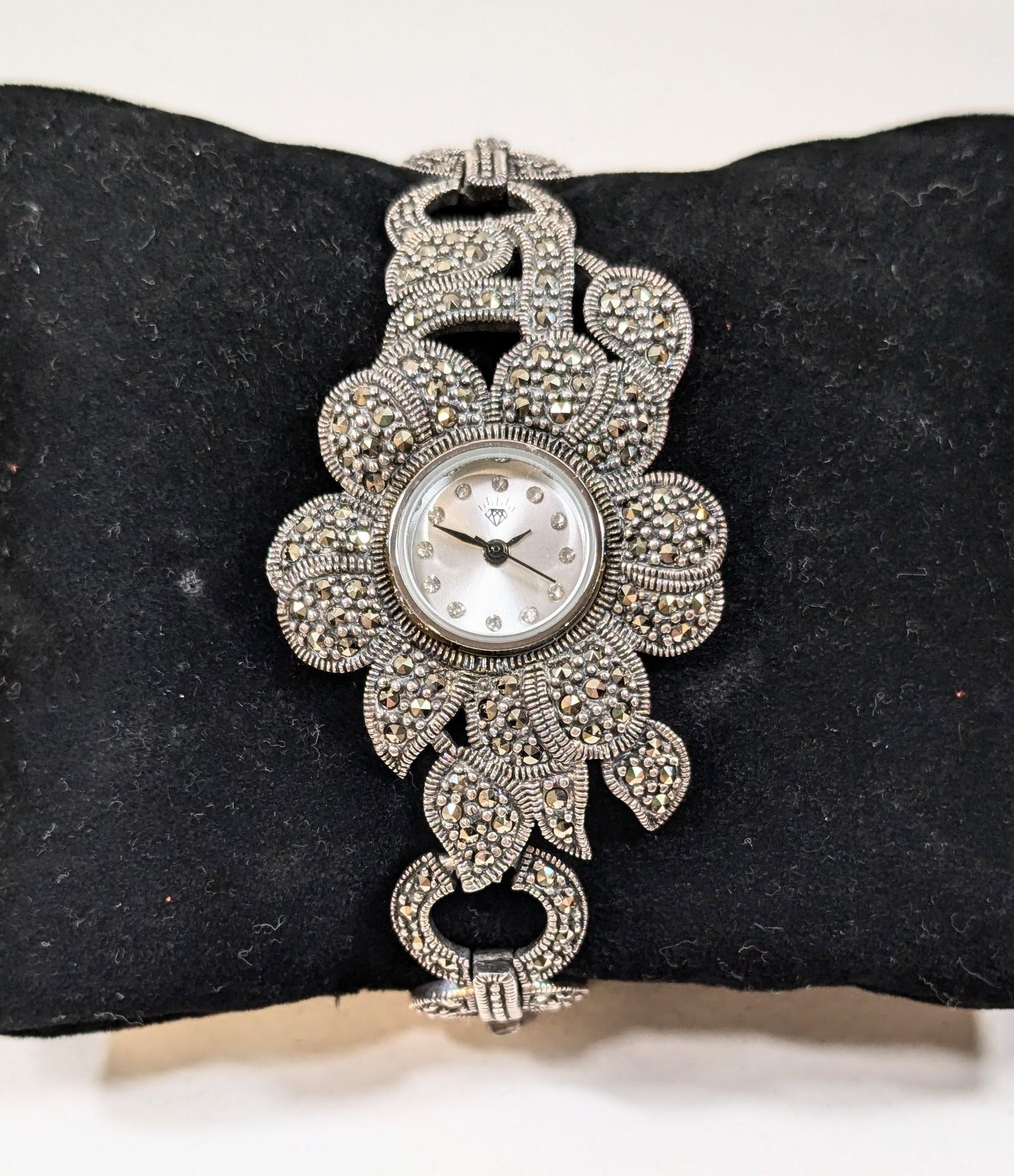 Vintage Watch in 925 Sterling Silver and Zircons For Sale 5
