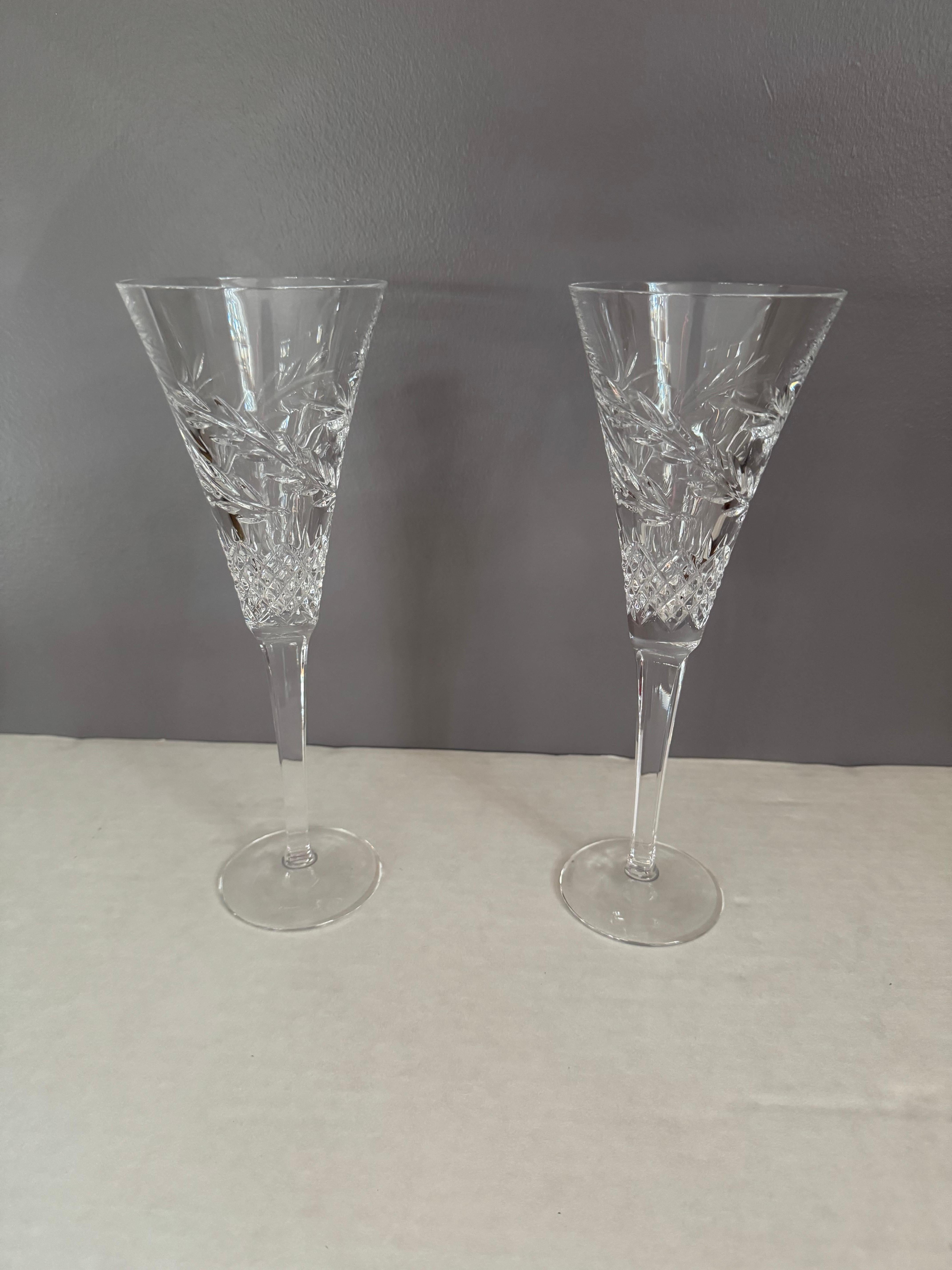 20ième siècle Ensemble de 2 pièces vintage Waterford « Celebration Toasting Flutes » en vente