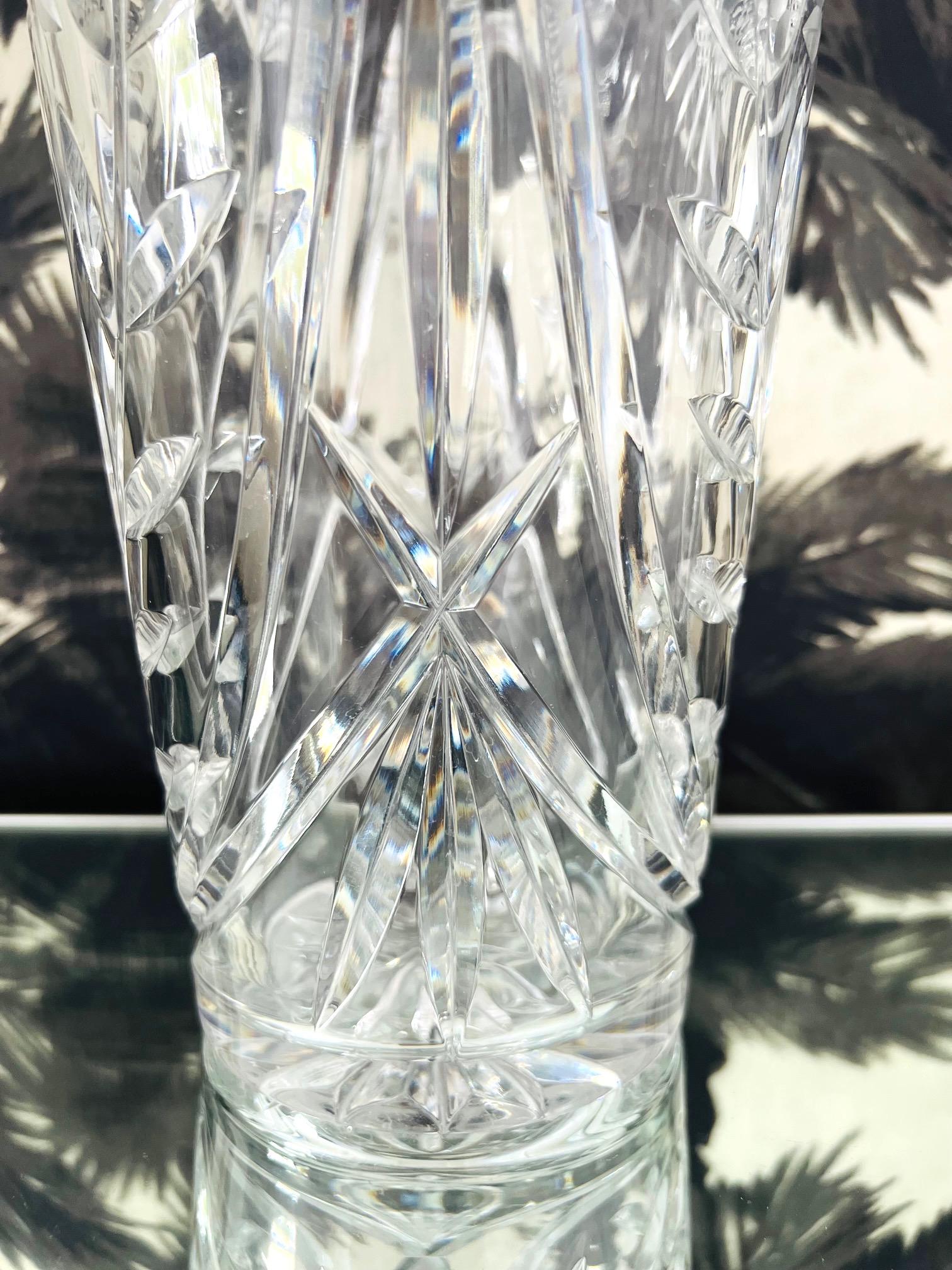 Waterford Crystal Etched Sunflower Vase with Cut Glass Designs, England, c. 2010 For Sale 5