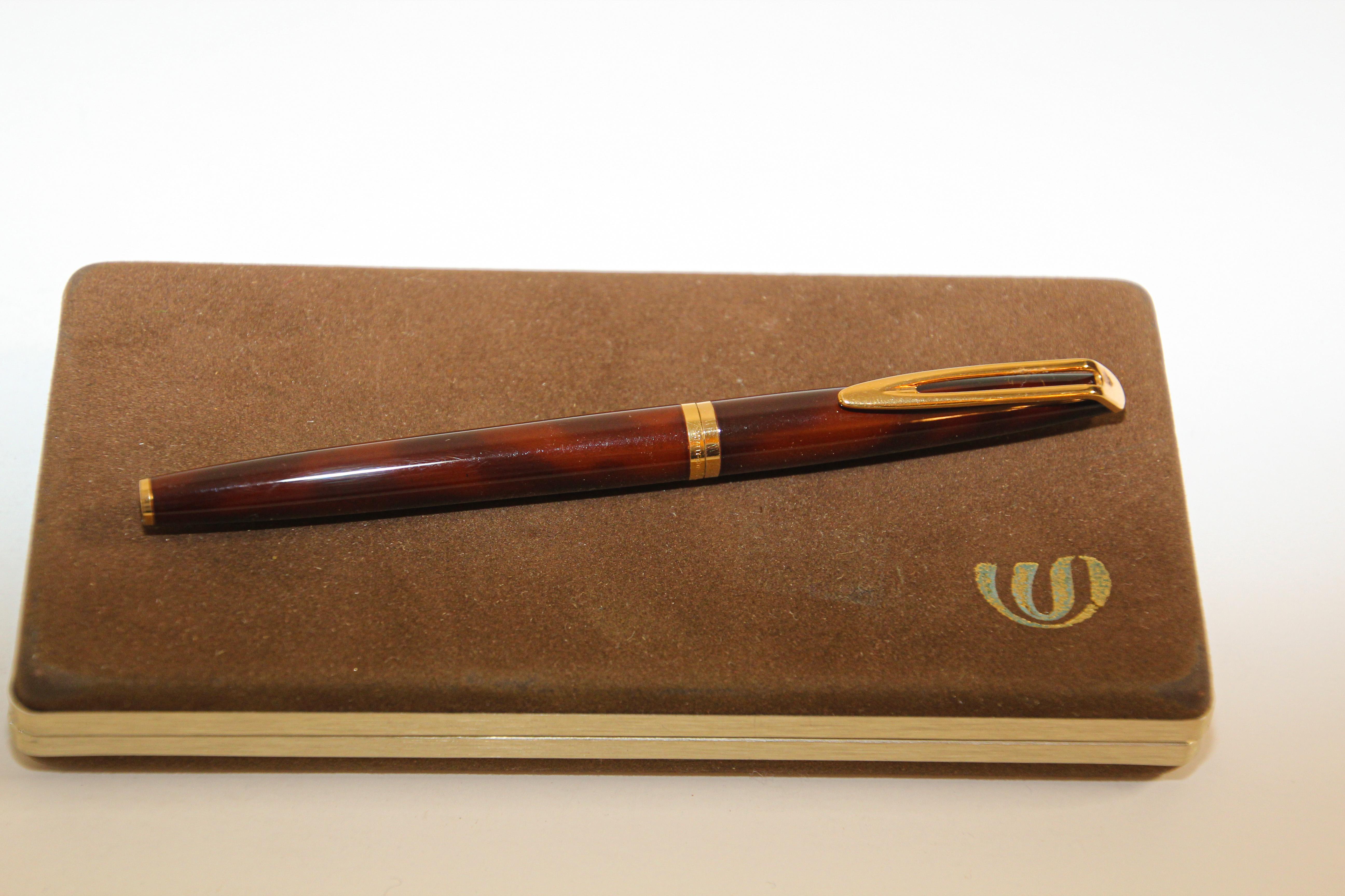 Mid-Century Modern Vintage Waterman Paris 18-Karat Gold Nib Fountain Pen