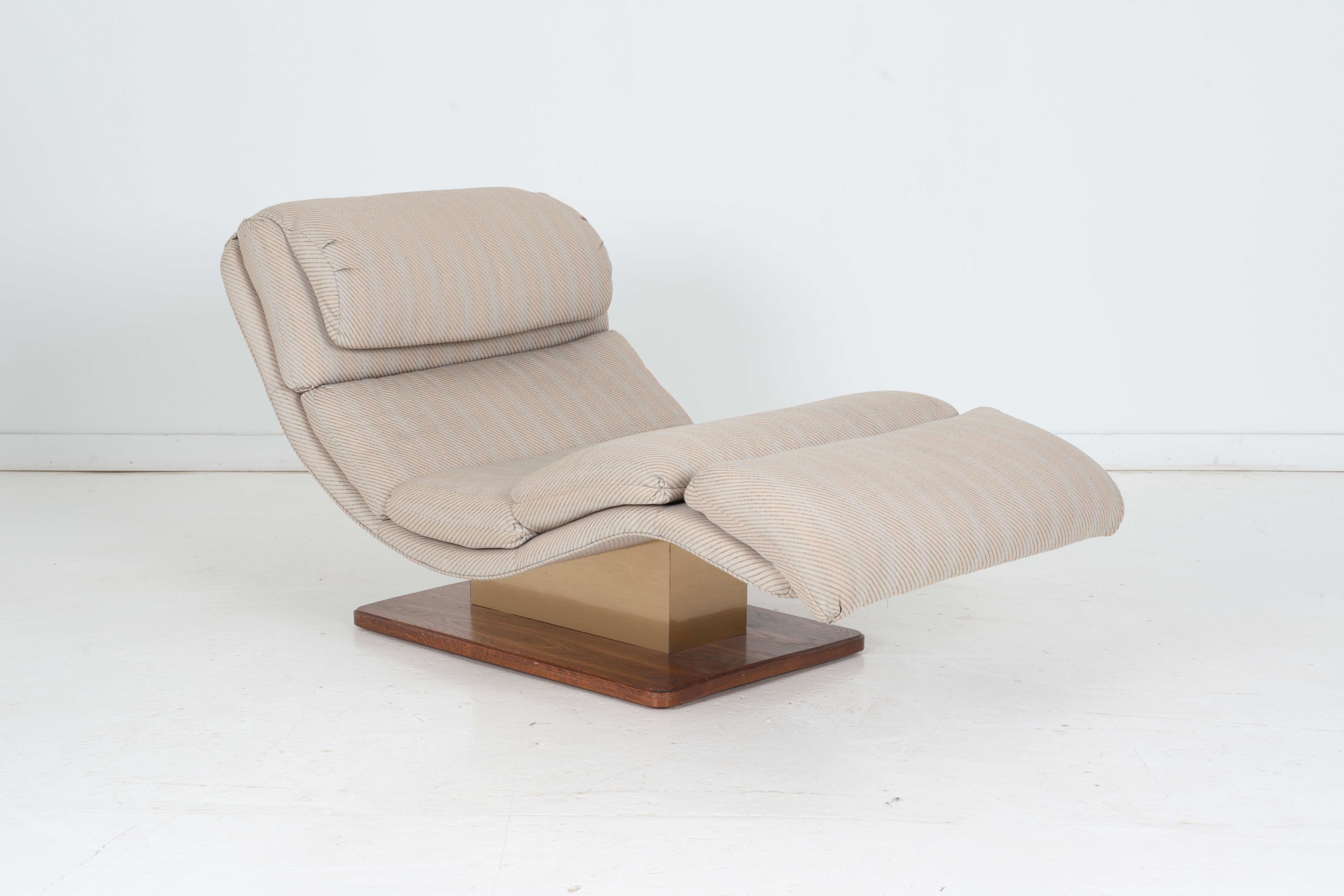 Late 20th Century Vintage Wave Chaise Lounge