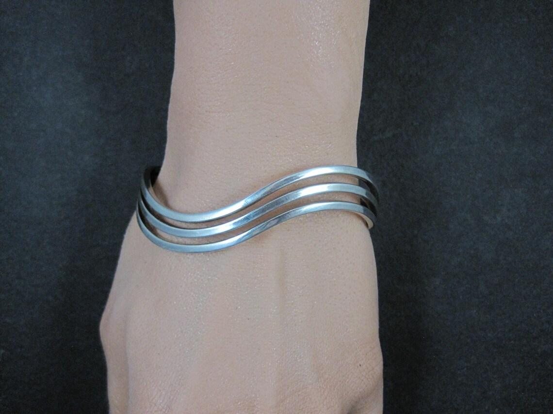 Brazalete ondulado vintage 15 cm Plata de ley en venta 4