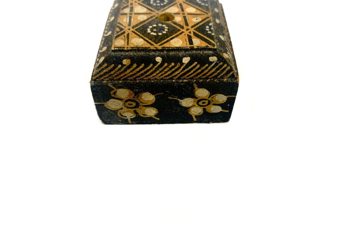 Vintage Wayang Kulit Indonesian Shadow Puppet With Stand en vente 3