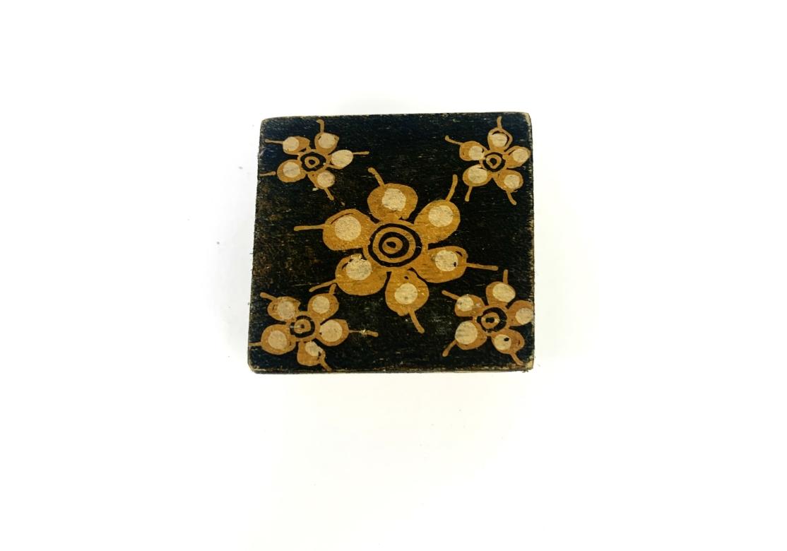 Vintage Wayang Kulit Indonesian Shadow Puppet With Stand en vente 6