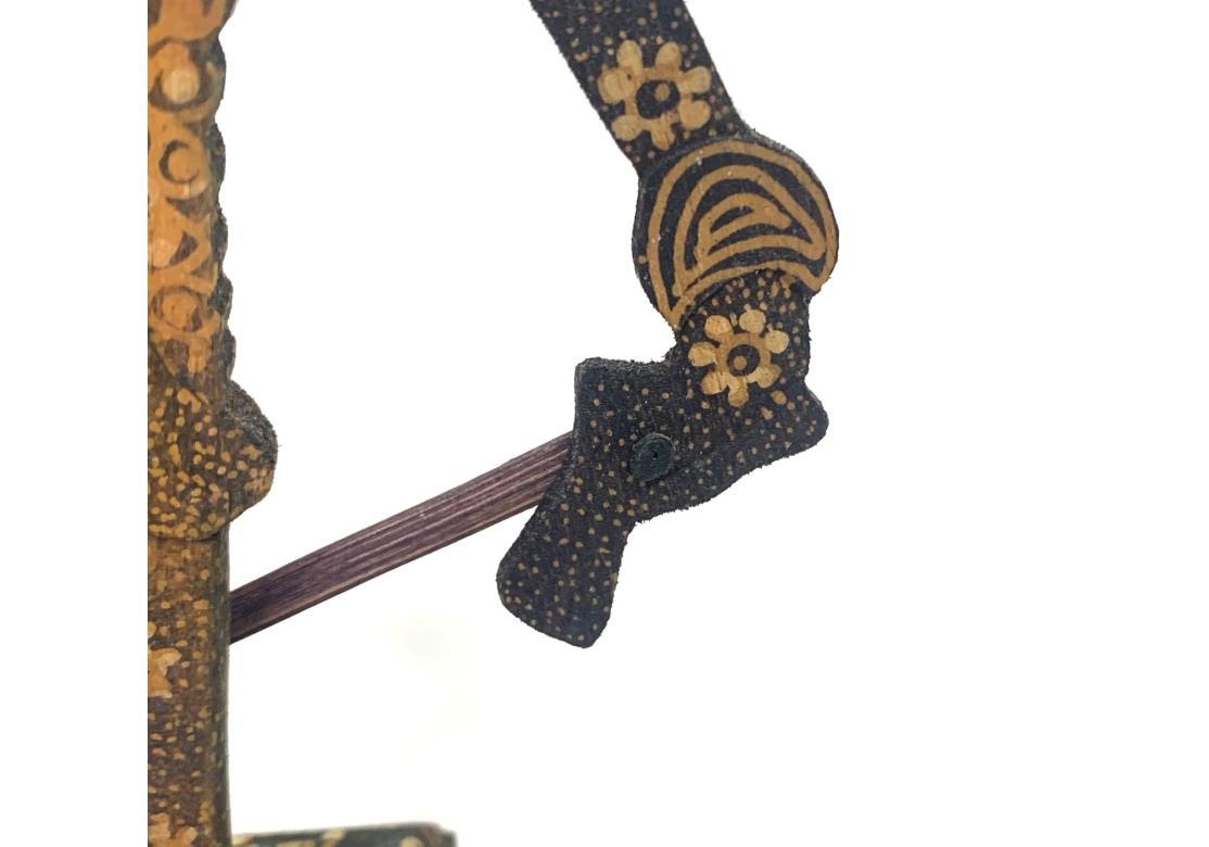 Métal Vintage Wayang Kulit Indonesian Shadow Puppet With Stand en vente