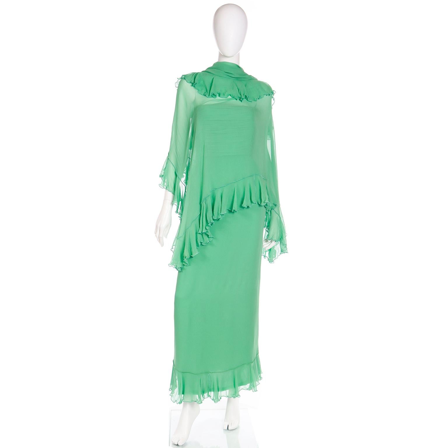 Trägerloses Vintage-Abendkleid aus grünem Seidenchiffon von Wayne Clark mit Wickelschal Damen im Angebot