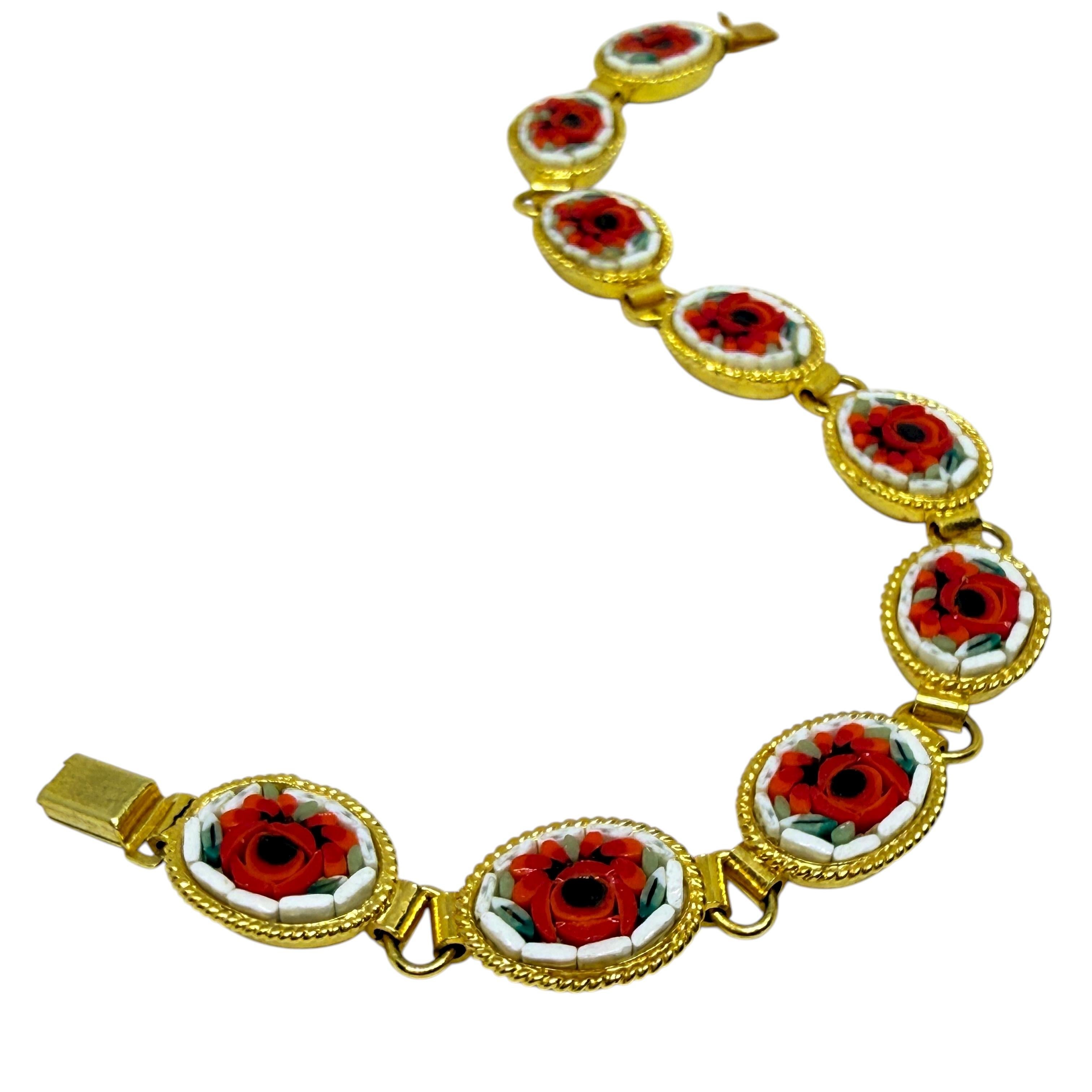 DETAILS

- • unterzeichnet WD ITALY

- • vergoldet mit Keramiksteinen

- • Vintage-Designer-Halskette
 

MASSNAHMEN  

- • 

CONDIT

- •  sehr guter Vintage-Zustand mit minimalen Gebrauchsspuren 

 Sku 52

❤️❤️   VINTAGE-DESIGNER-SCHMUCK  