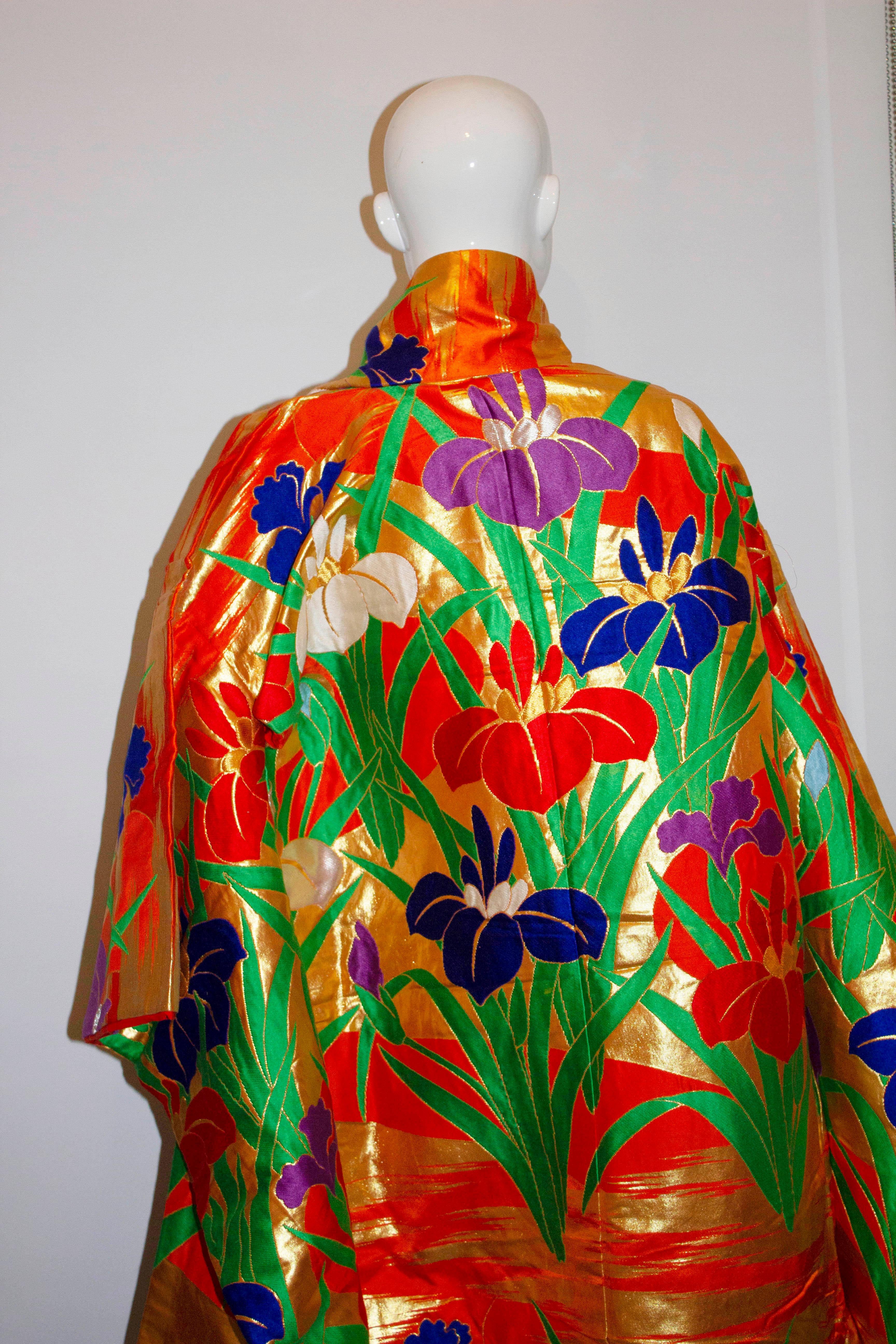 Vintage Hochzeit Kimono mit Iris-Design im Angebot 3