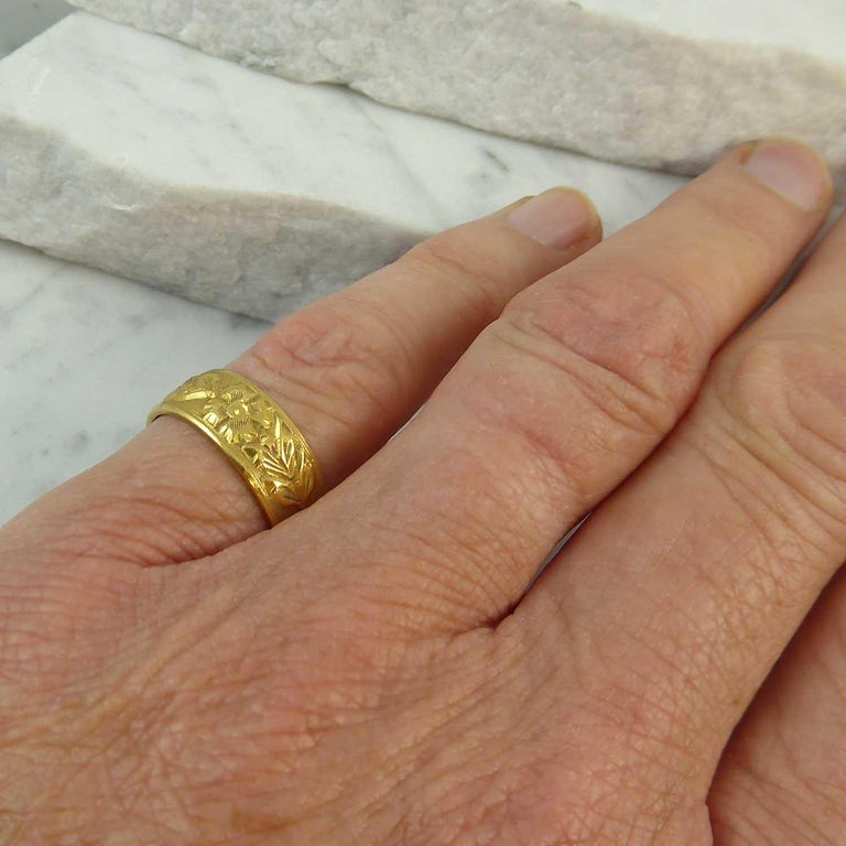 Vintage Wedding Ring, London 1967, Floral Pattern, Yellow Gold at
