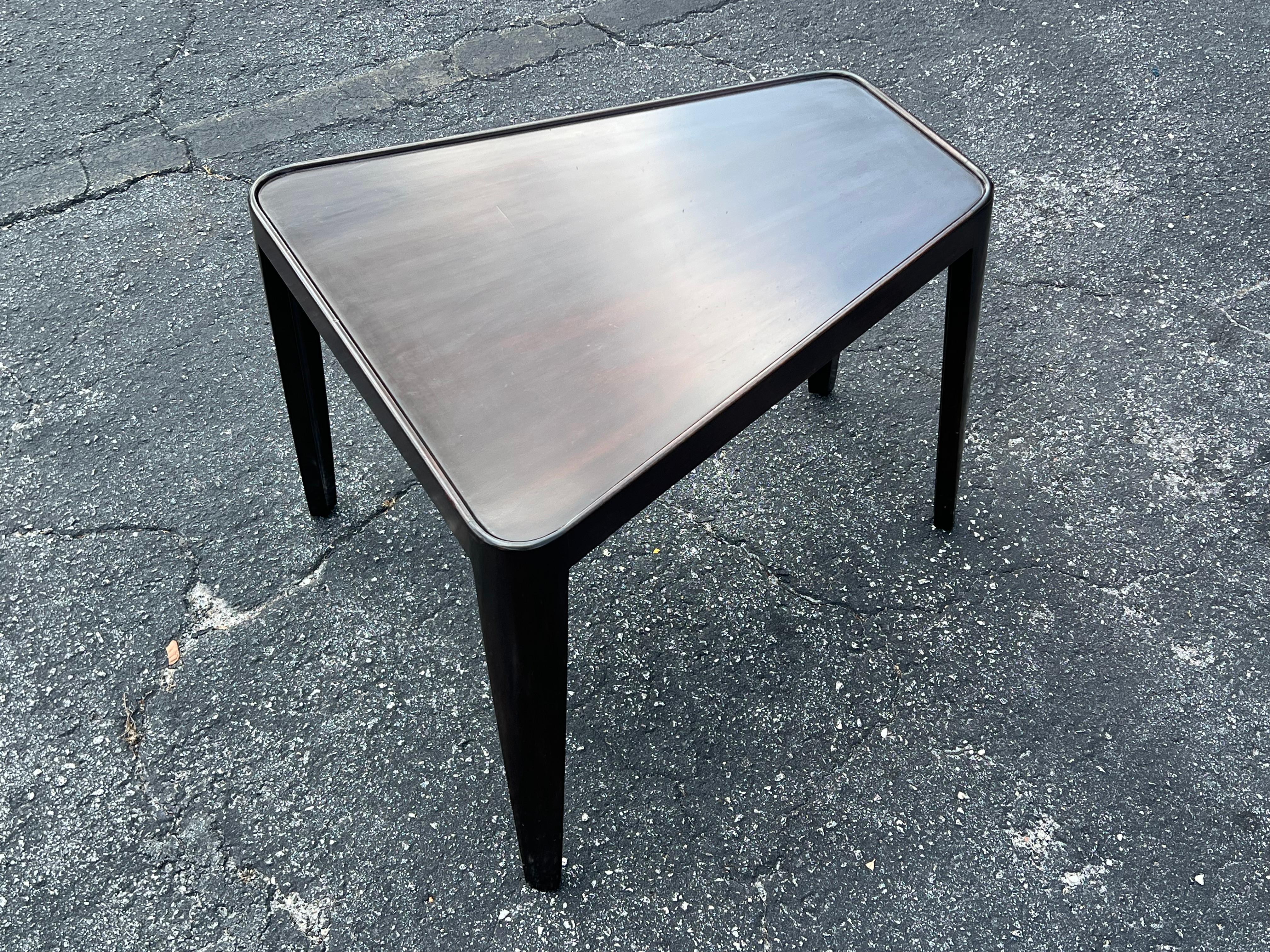 Mid-Century Modern Table Wedge d'Edward Wormley pour Dunbar en vente
