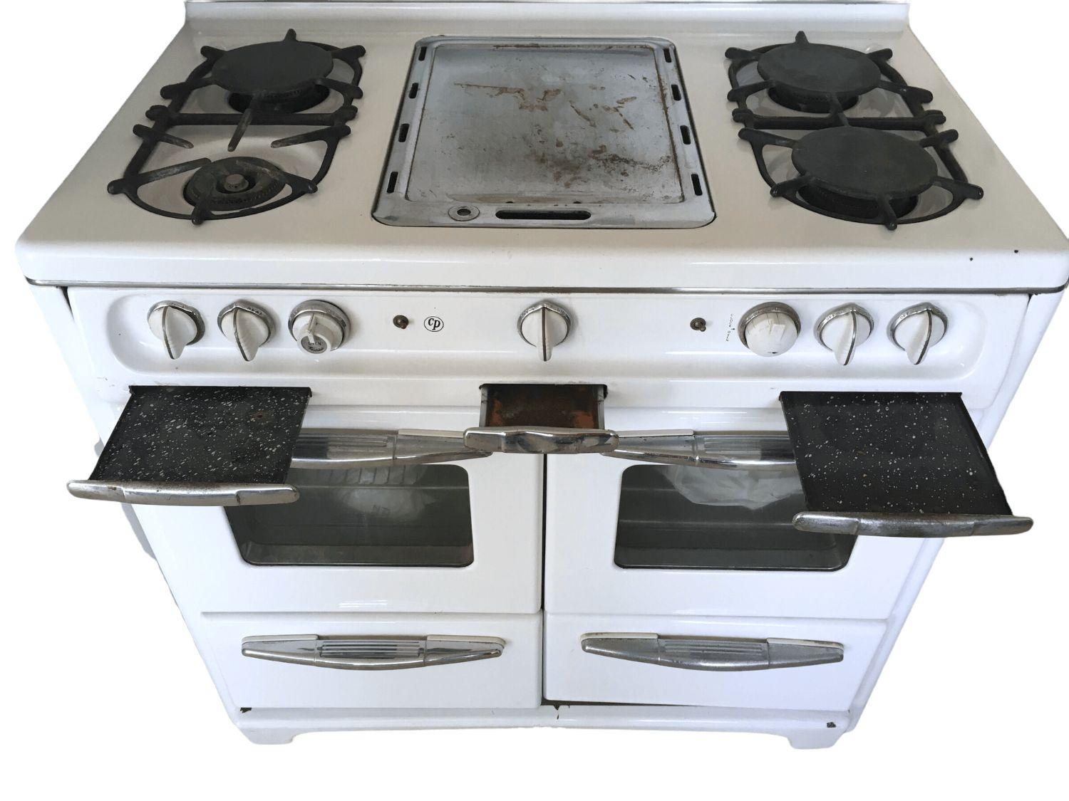 Metal Vintage Wedgewood Double Oven Stove in White