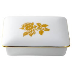 Wedgwood England Goldfarbene rechteckige Schachtel aus weißem Porzellan mit Pailletten