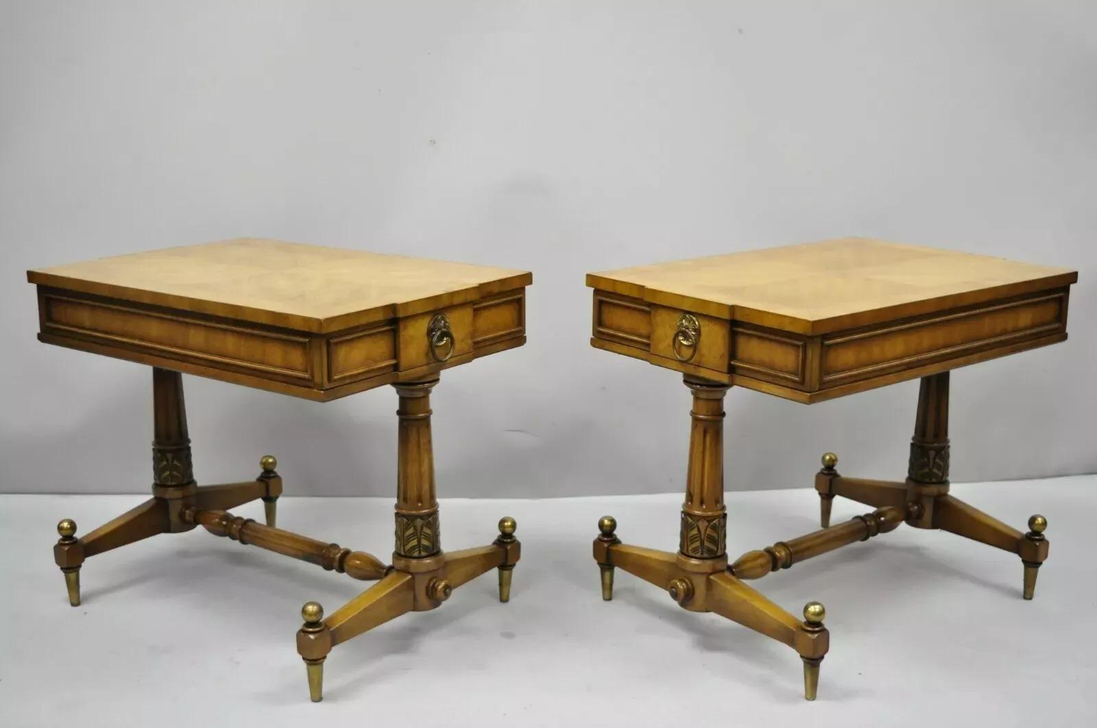 Beistelltische aus Nussbaum mit Bändern im französischen Regency-Stil von Weiman Kameo im Vintage-Stil, Paar im Angebot 6