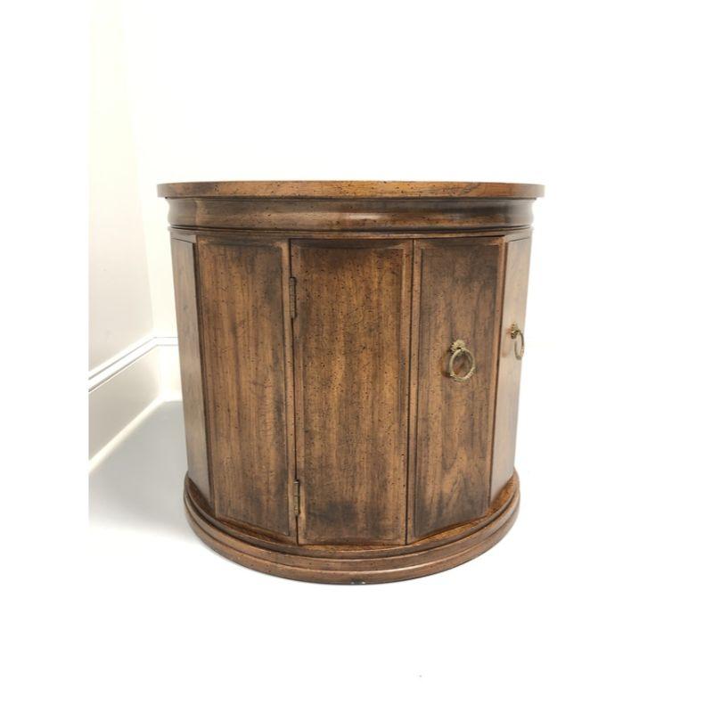 round cabinet table