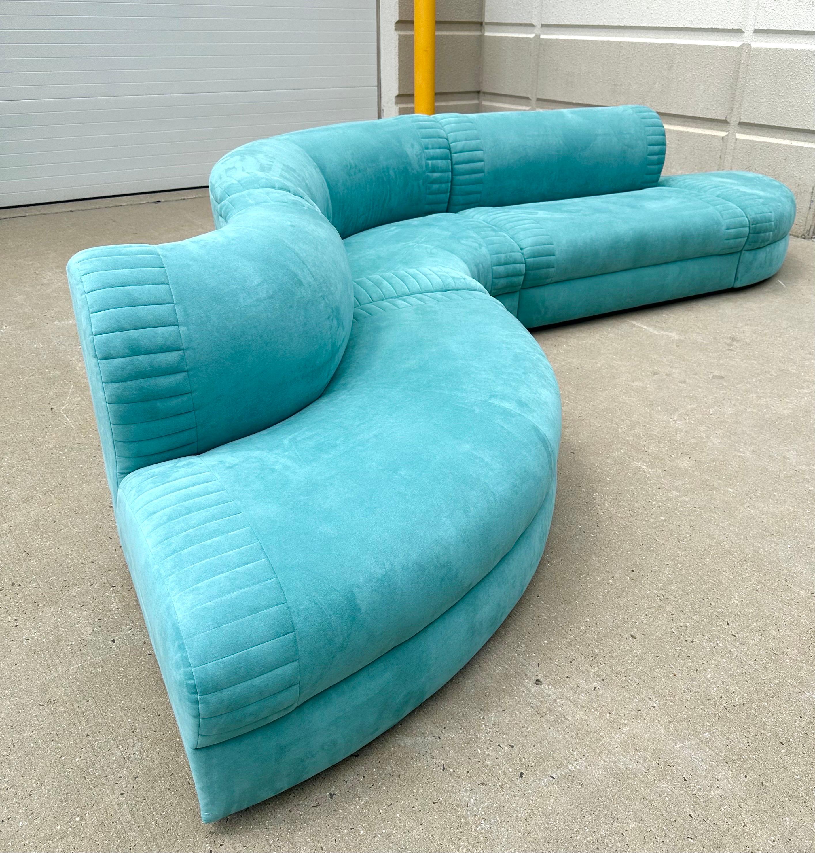 Vintage Weiman serpentine sofa attributed to Vladimir Kagan 

Fantastic teal microsuede four piece serpentine sofa that’s in excellent condition with no signs of wear.   This has just been freshly steam cleaned and is ready to be