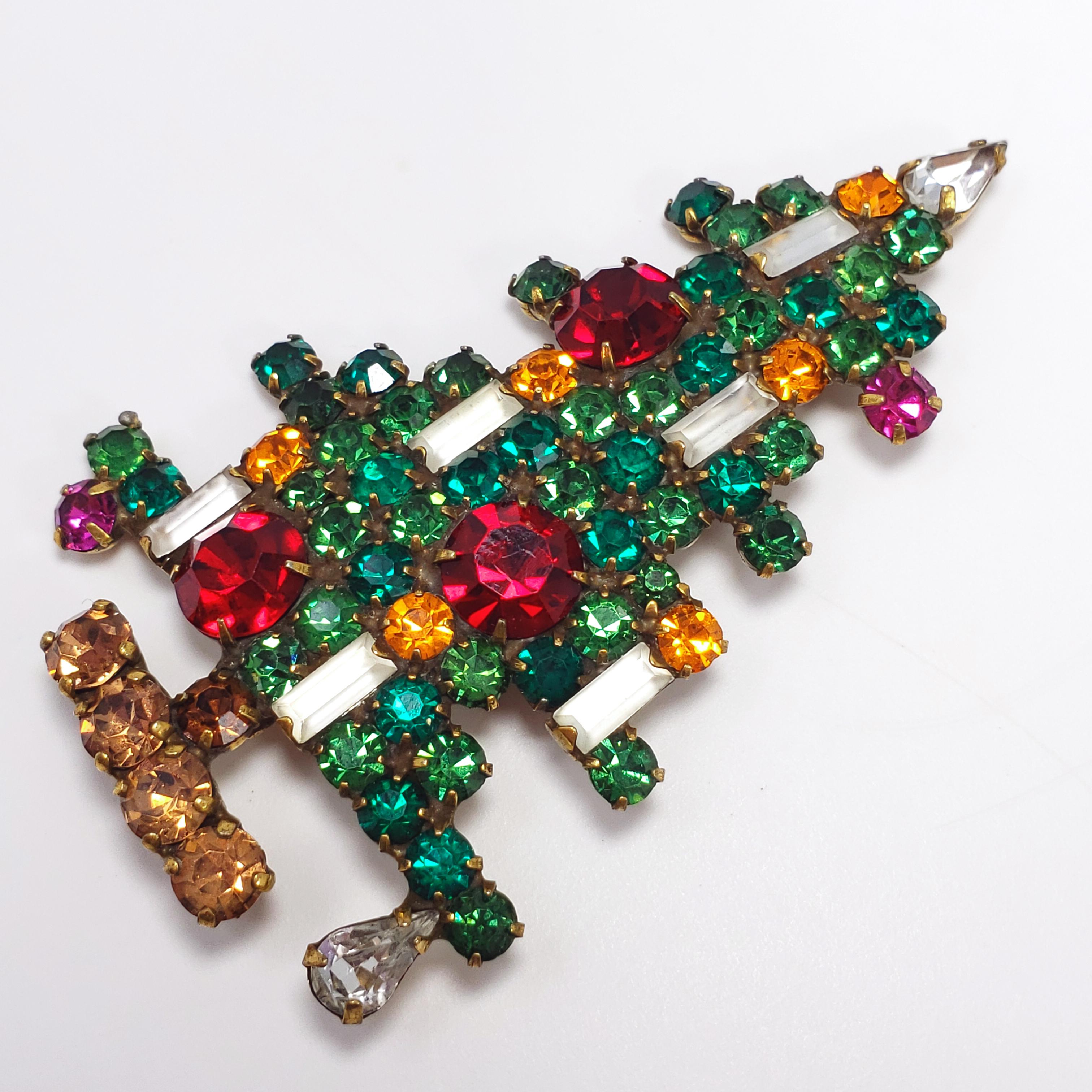 Retro Vintage Weiss Geometrical Crystal Christmas Tree Pin in Green Red Yellow & White