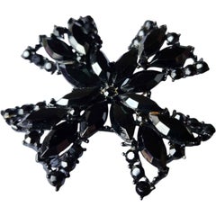 Vintage Weiss Jet-Back Rhinestones Maltese Cross Brooch