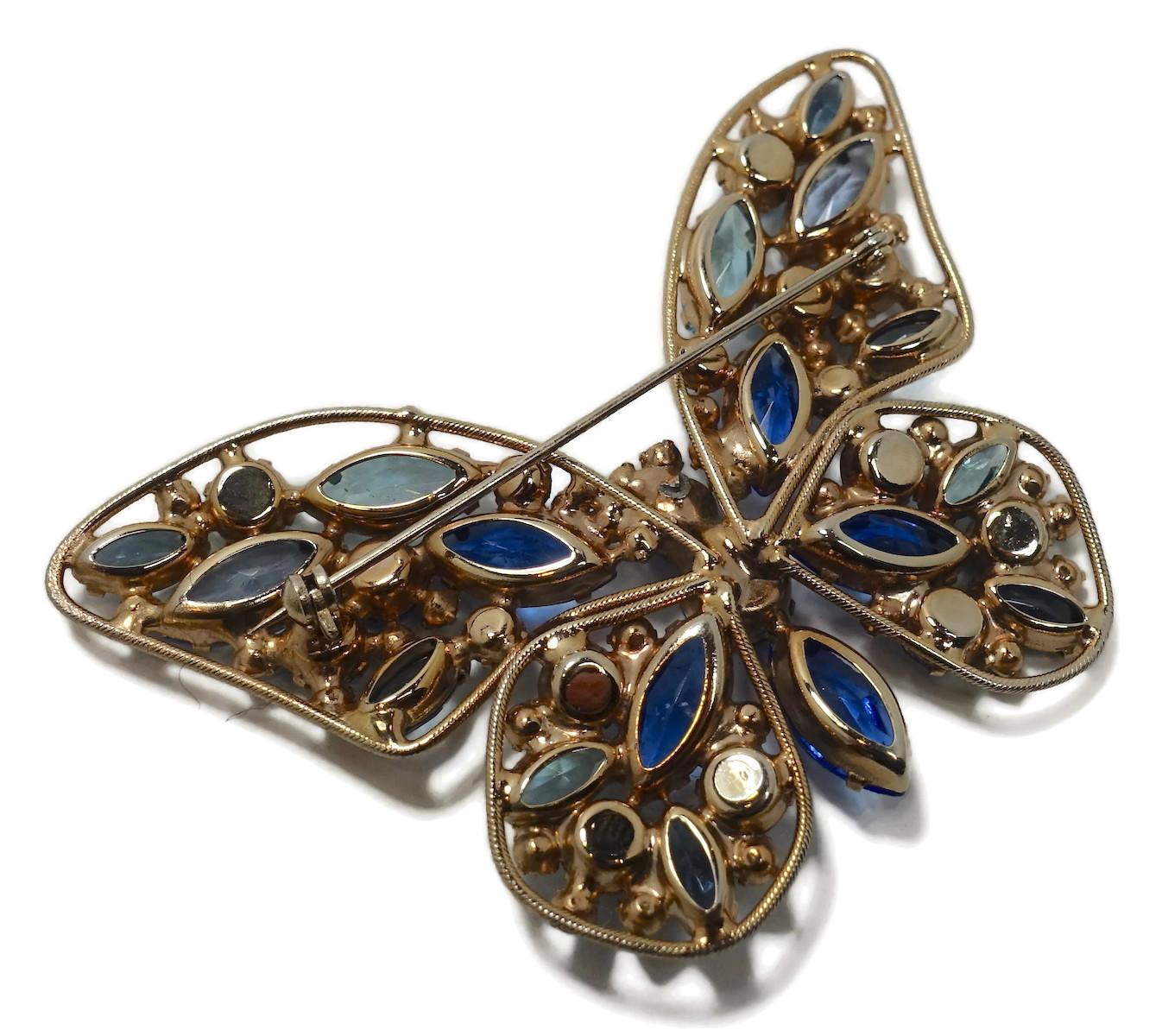 Vintage Weiss? Multi-Color Crystal Butterfly Brooc In Good Condition For Sale In New York, NY