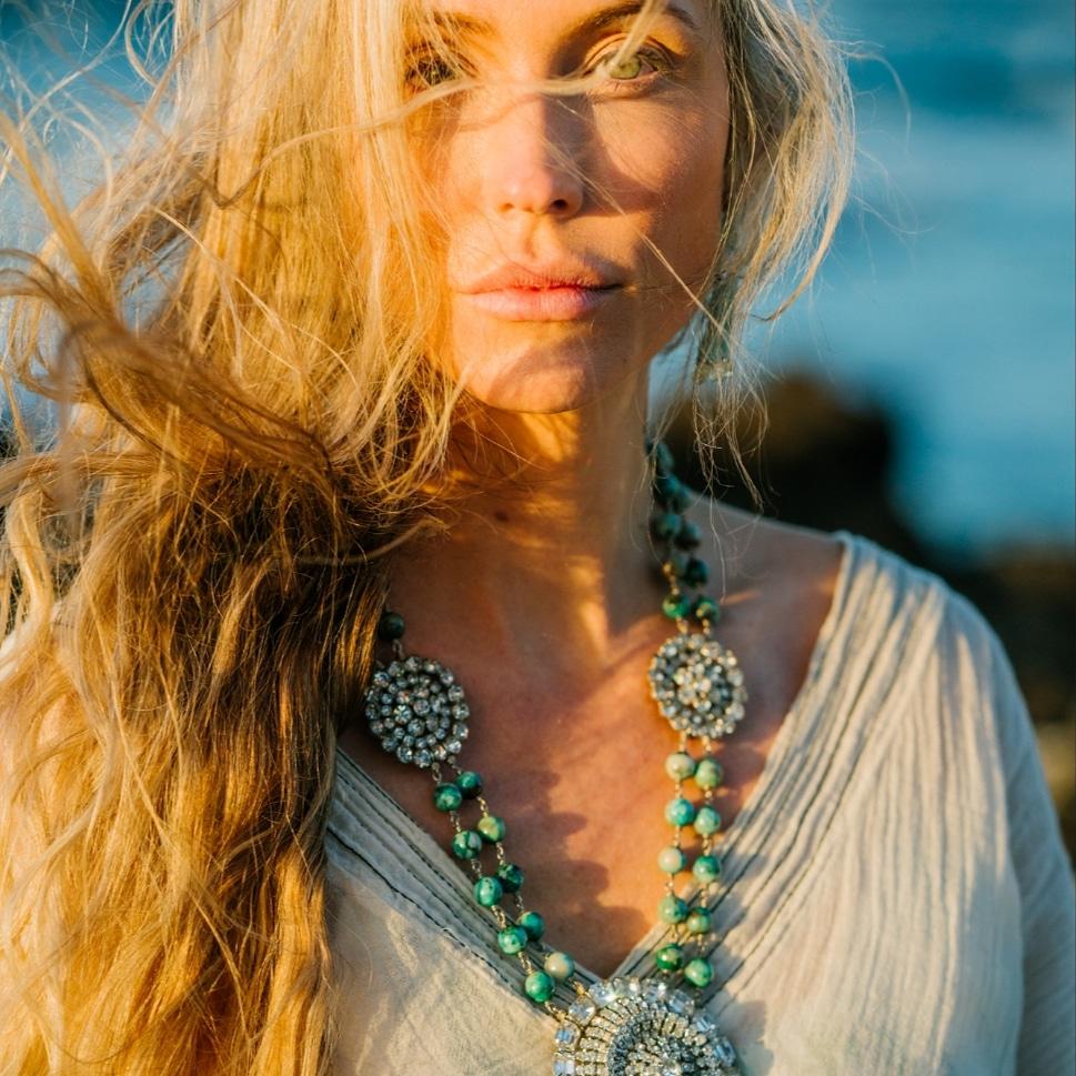 Collana in crisocolla con strass di Weiss Vintage In condizioni Nuovo in vendita a Kailua Kona, HI