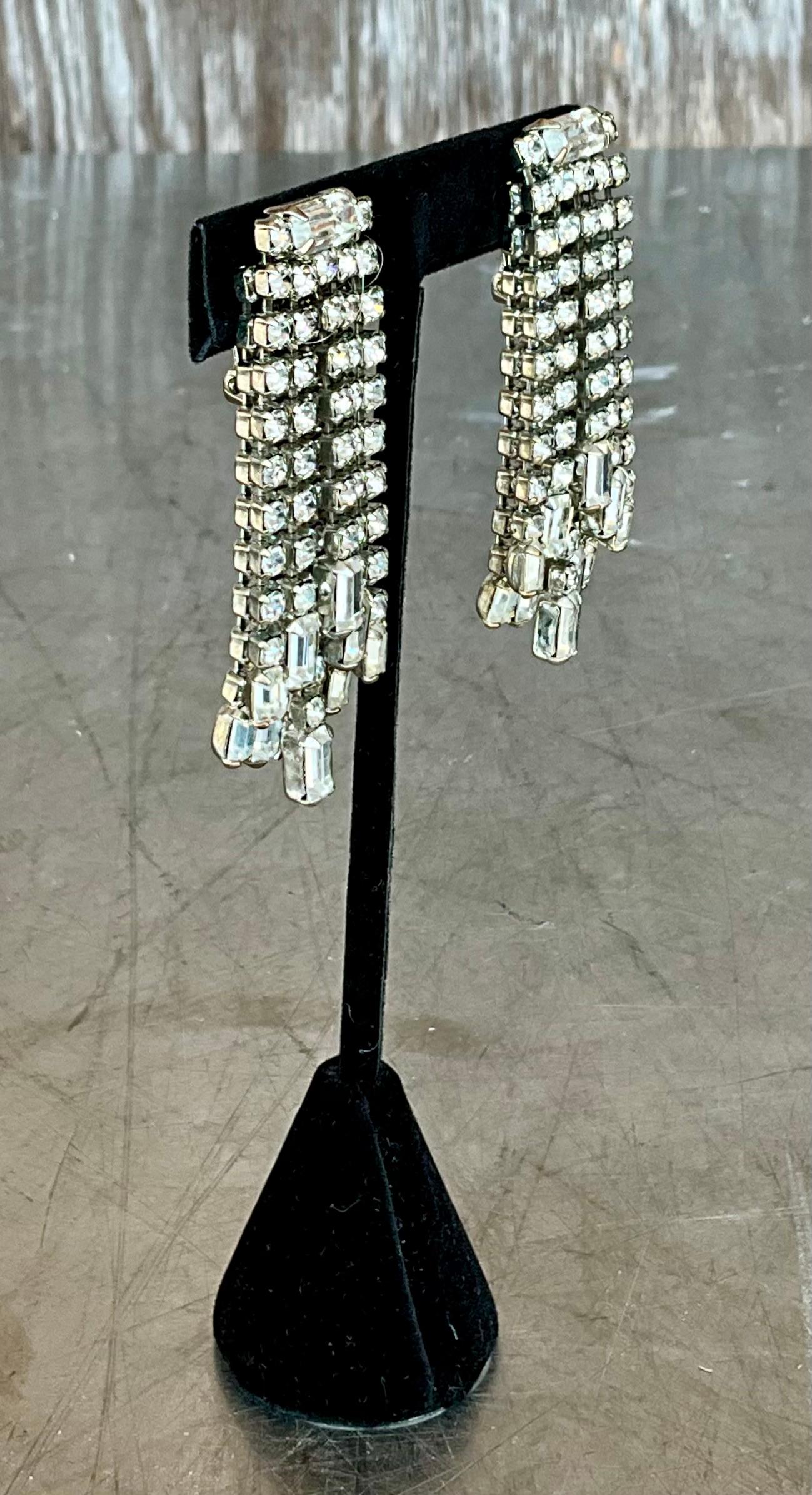 Vintage Weiss Rhinestone Clip on Earrings In Good Condition For Sale In Lake Worth Beach, FL