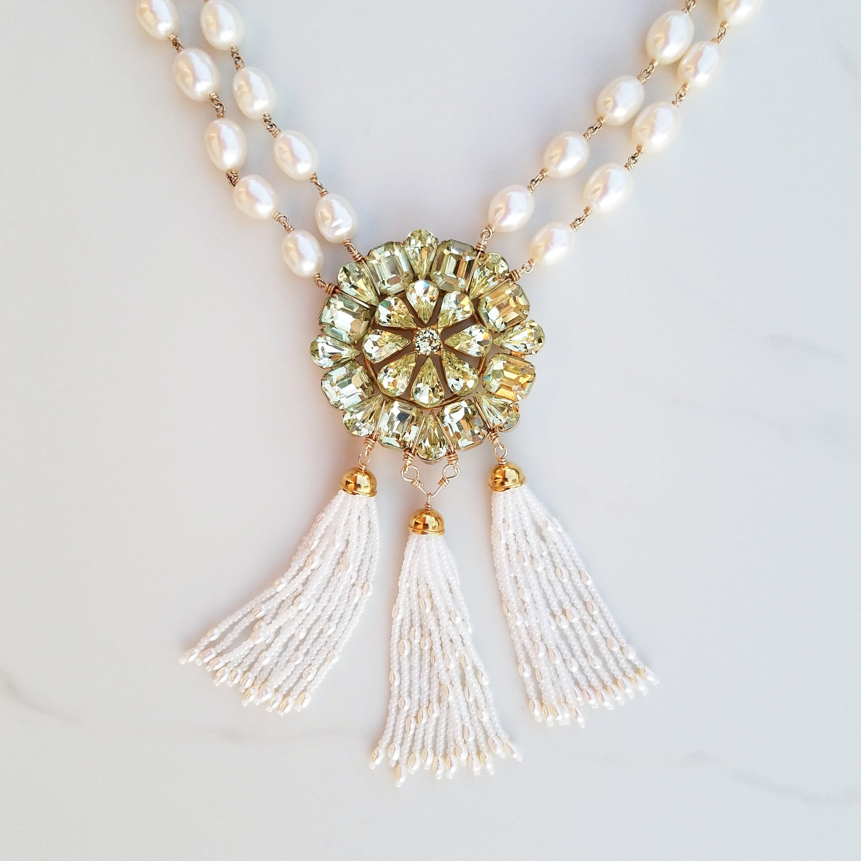 Vintage Weiss Rhinestone and Pearl Tassel Necklace In New Condition For Sale In Kailua Kona, HI