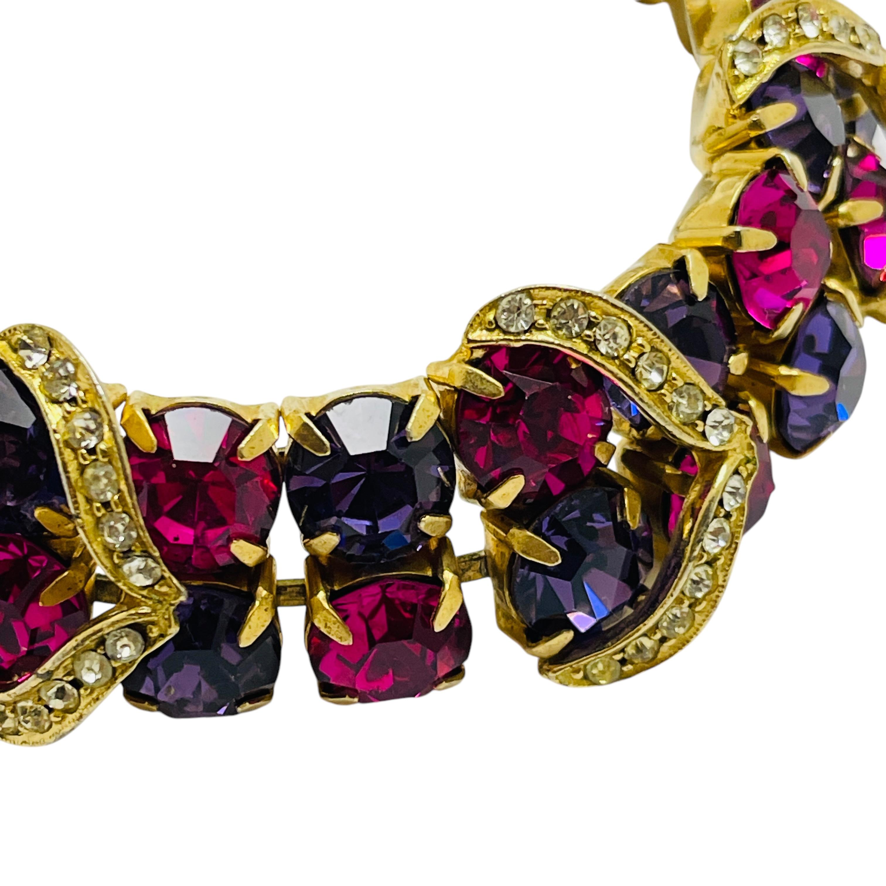 Vintage WEISS firmado tono de oro rosa púrpura diamantes de imitación pulsera de diseño en venta 2