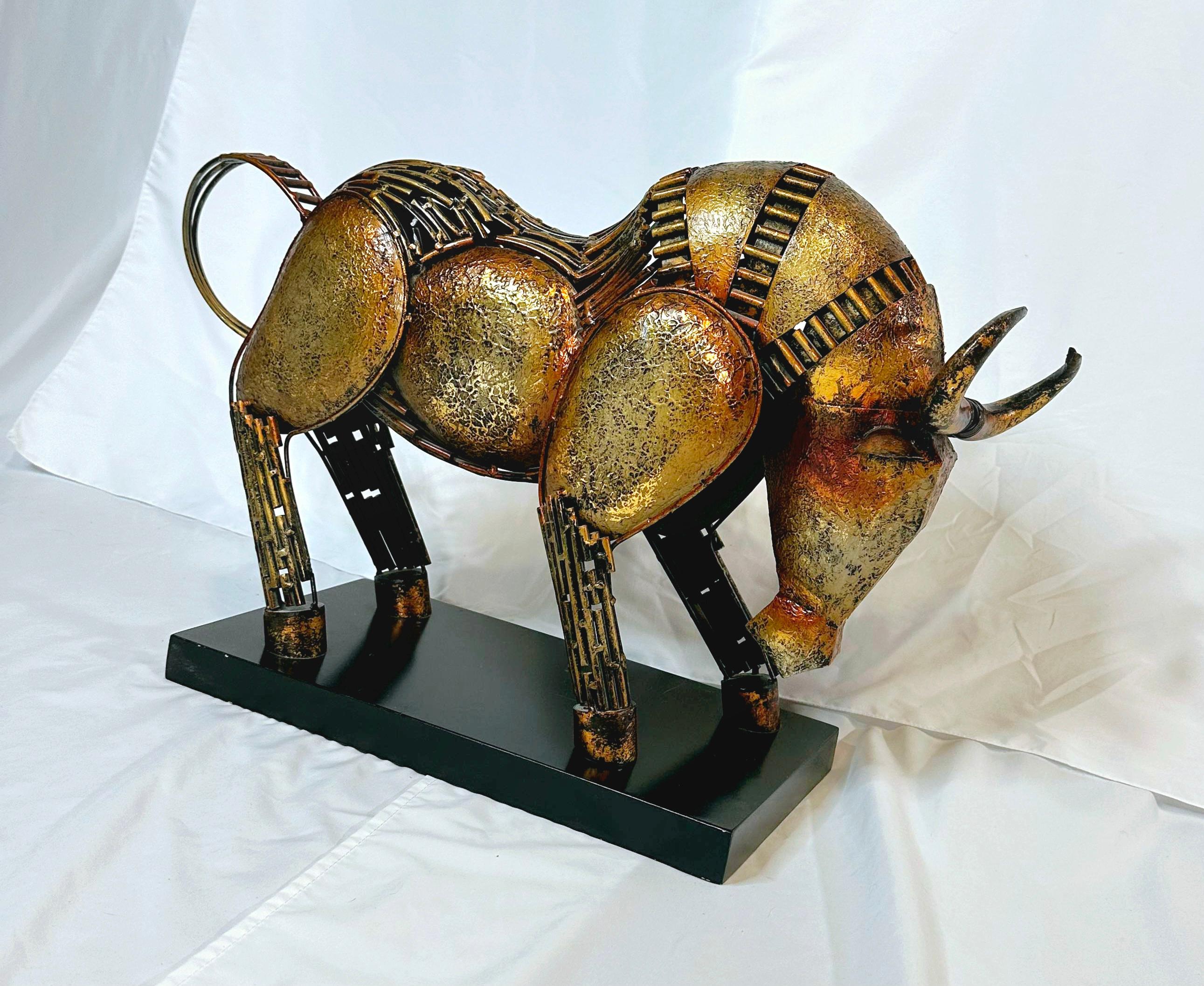 Brutalistische Stier-Skulptur aus geschweißtem Metall, Vintage  im Angebot 5