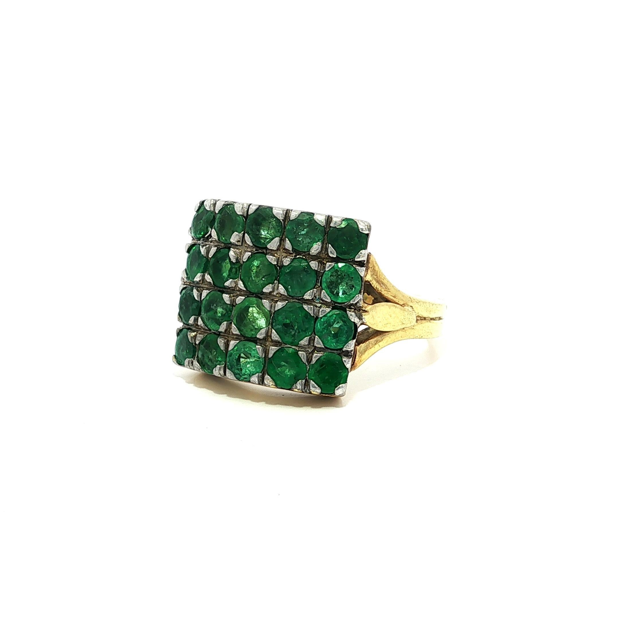 Anello ben fatto d'epoca in oro giallo 14k e argento con smeraldo rotondo da 2,50 ct. In condizioni buone in vendita a Montclair, NJ