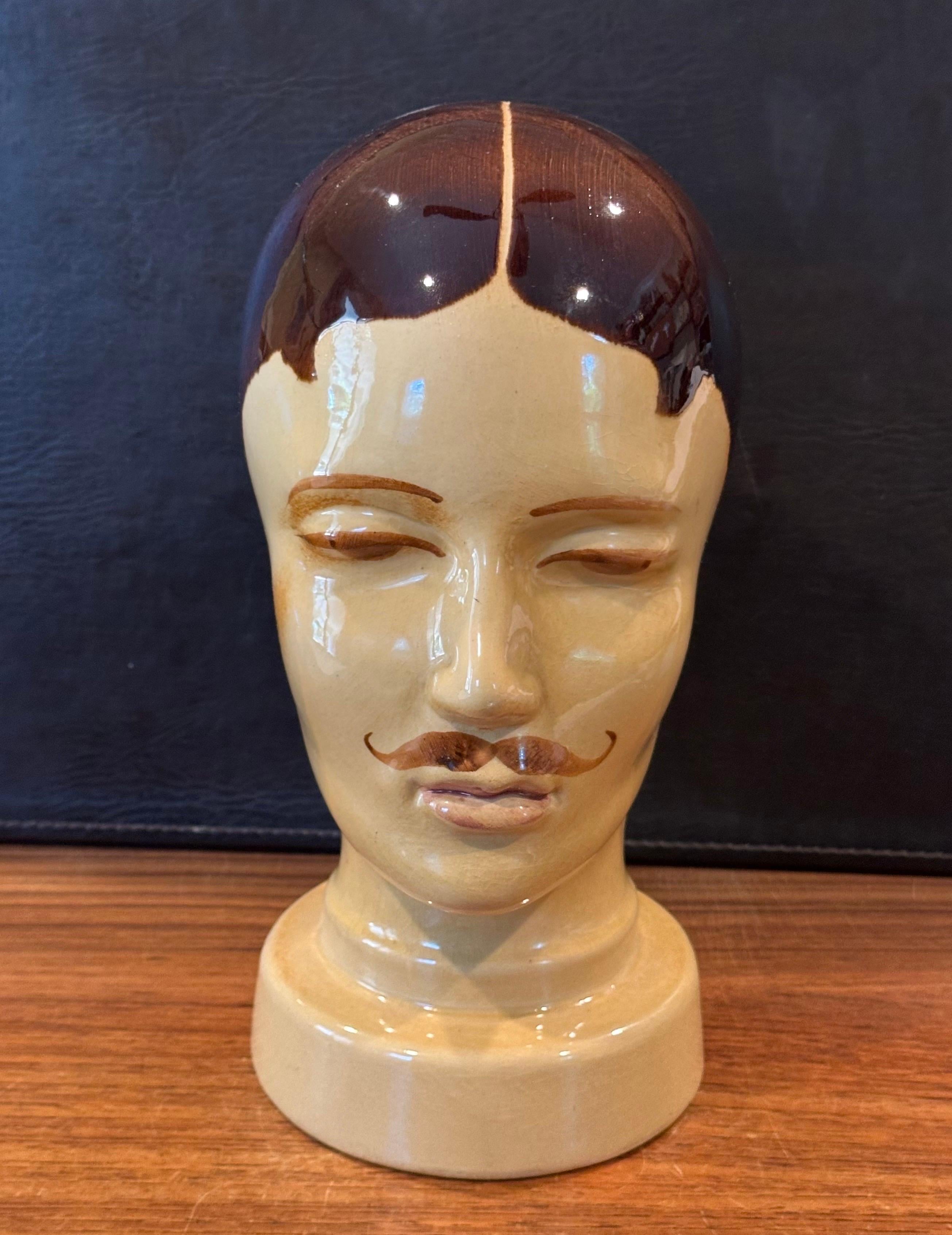 Testa di manichino in ceramica della Germania Occidentale vintage con baffi in vendita 5