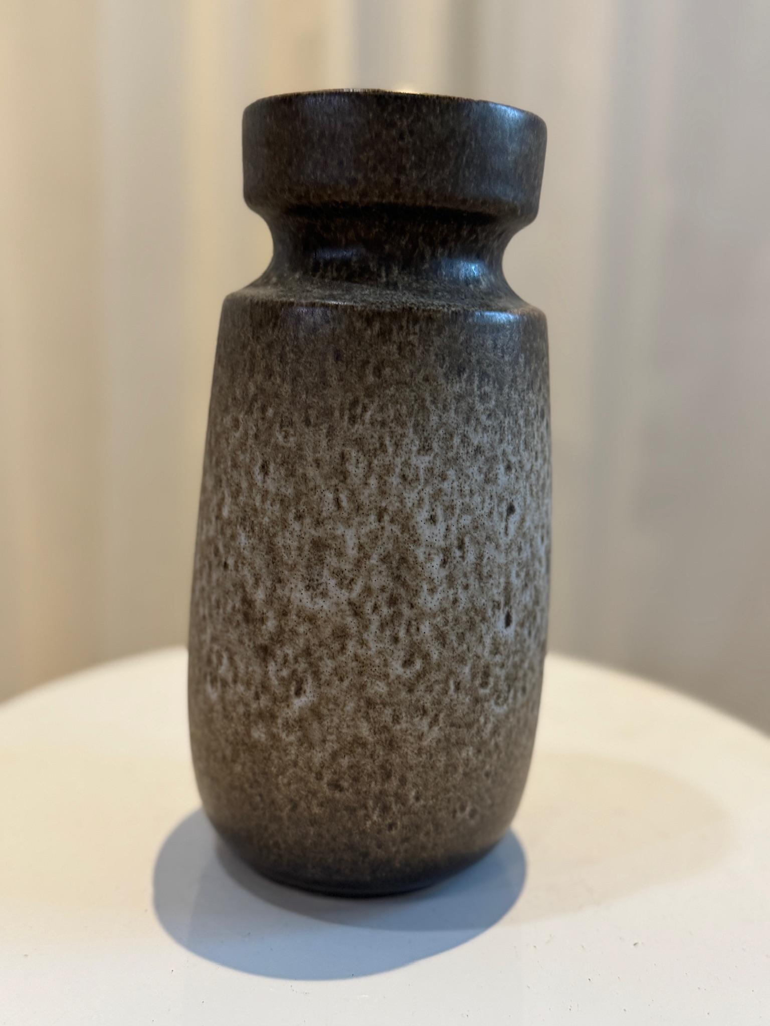 Vintage West German Pottery Vase - Scheurich 242-22, Mid-Century Modern Fat Lava (Glasiert) im Angebot